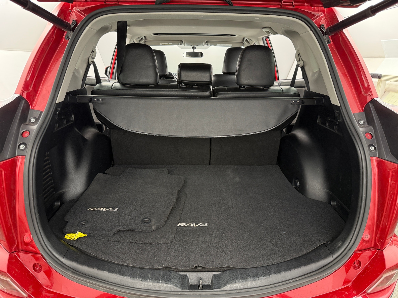 Thumbnail: 2016 Toyota RAV4 - 7