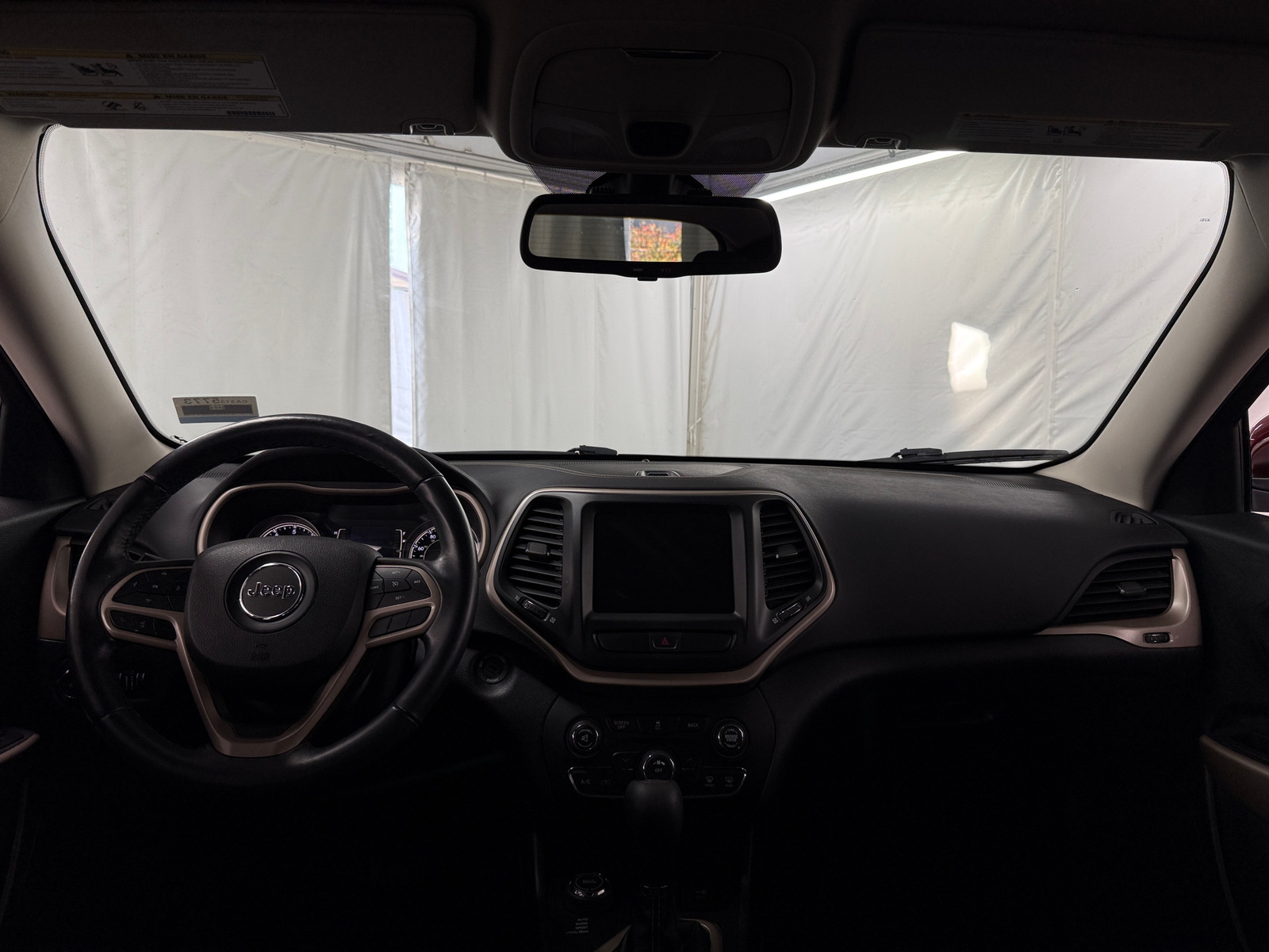 Thumbnail: 2017 Jeep Cherokee - 3