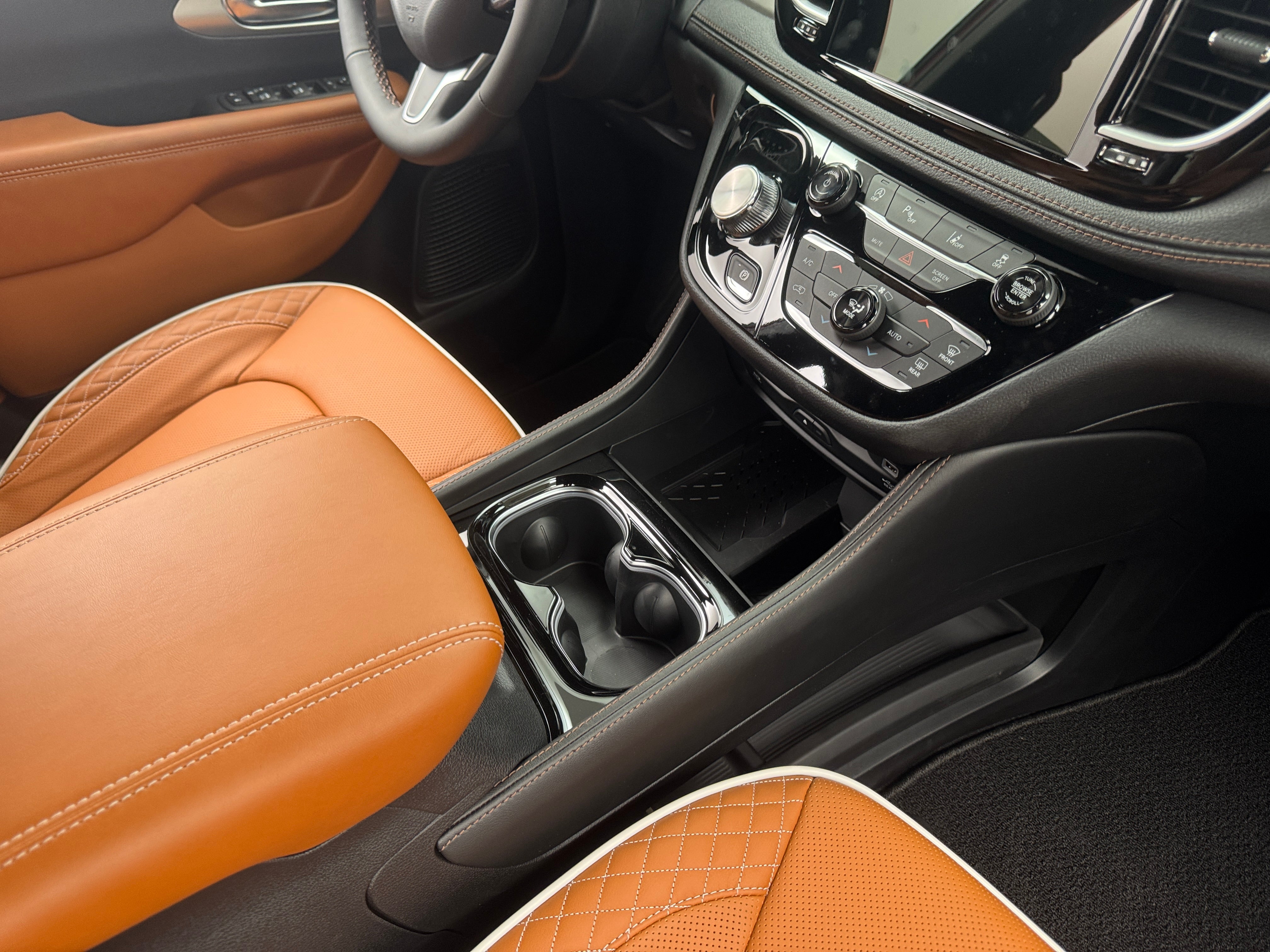 2026 Chrysler Pacifica Pinnacle - Photo 9