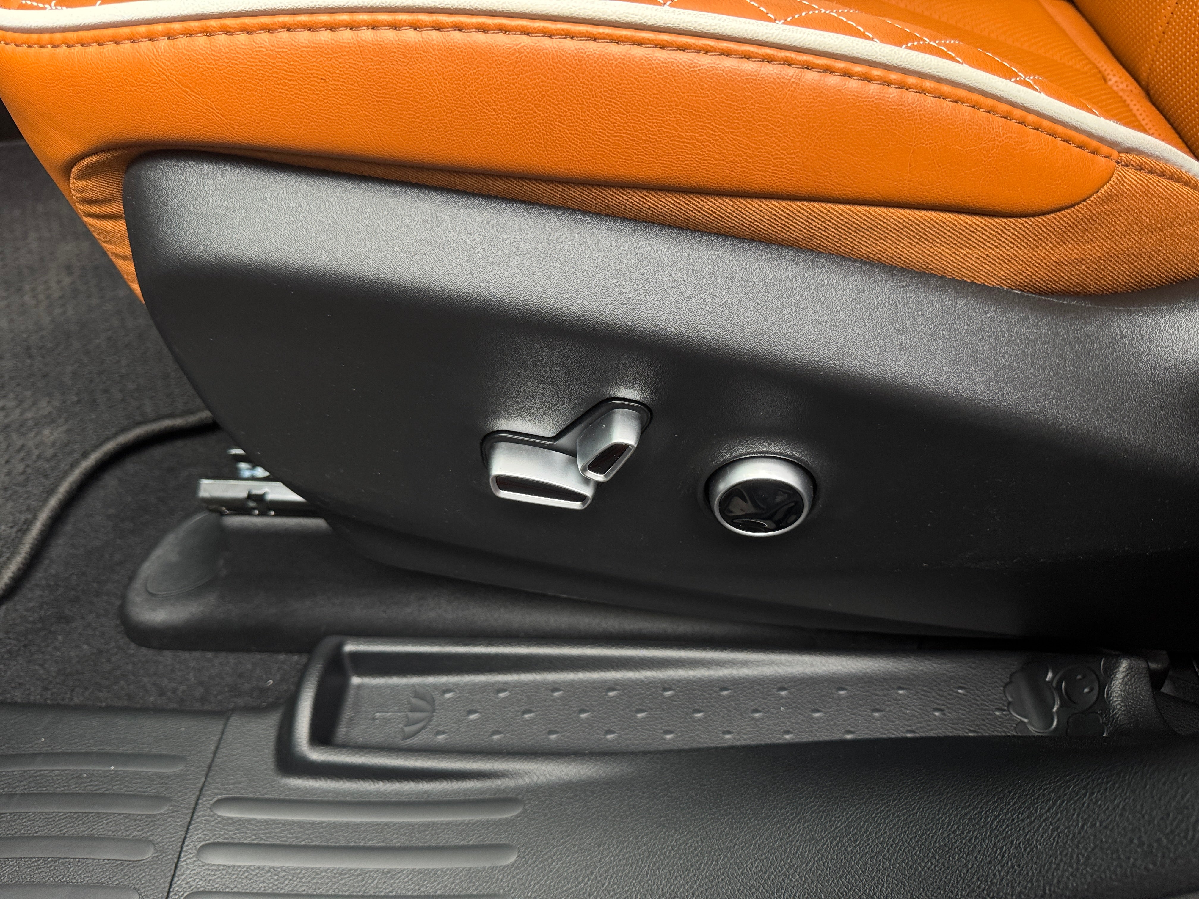 2026 Chrysler Pacifica Pinnacle - Photo 11