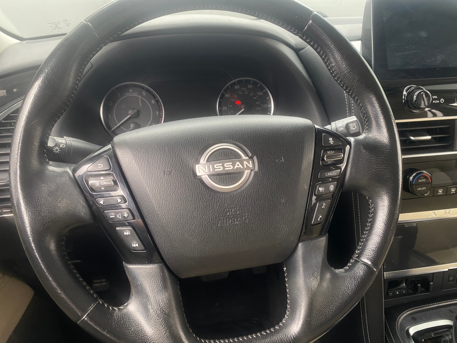 Thumbnail: 2021 Nissan Armada - 4