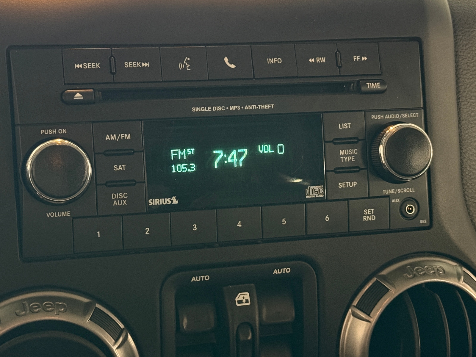 Thumbnail: 2018 Jeep Wrangler - 3