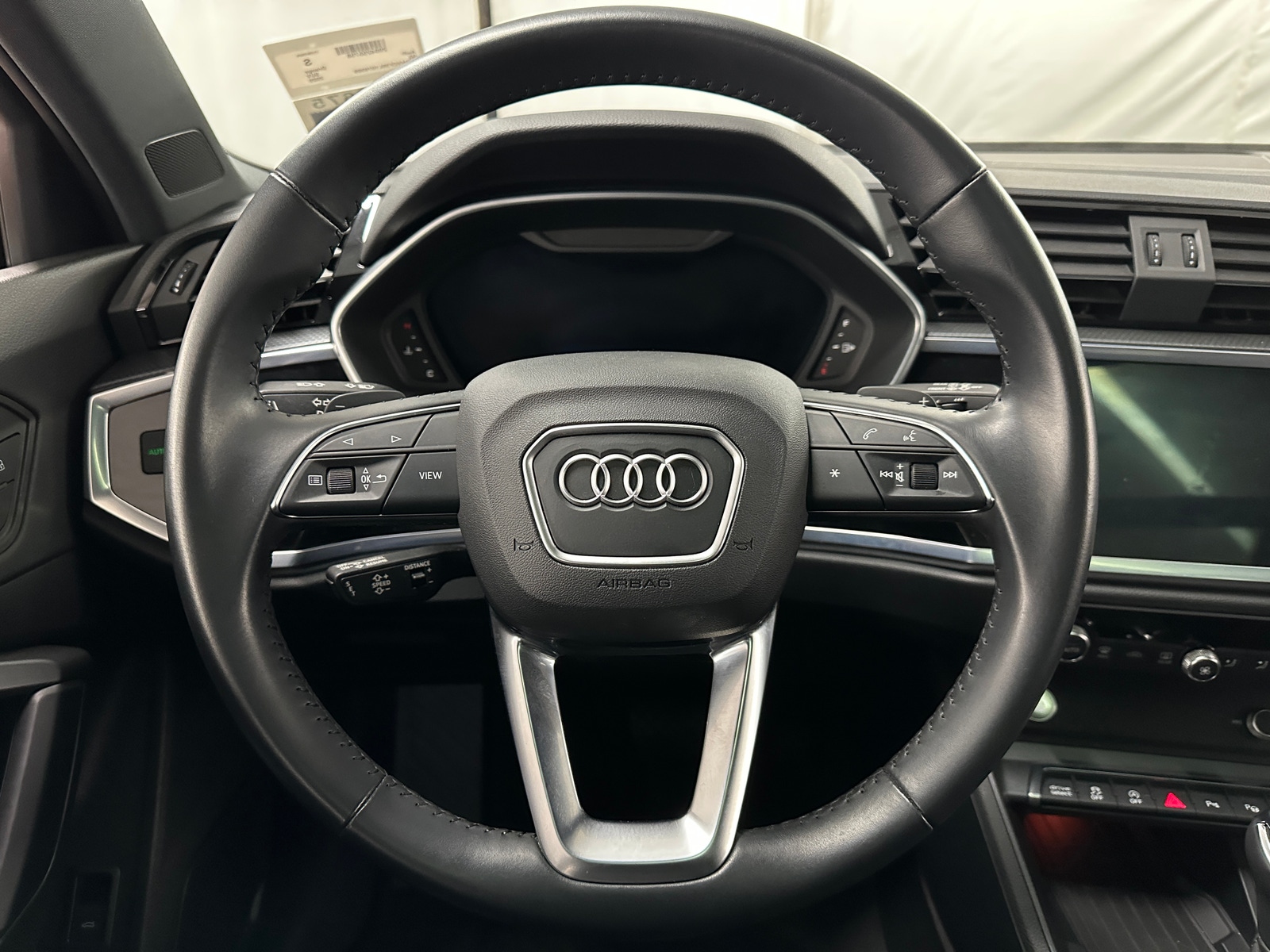 Thumbnail: 2020 Audi Q3 - 4