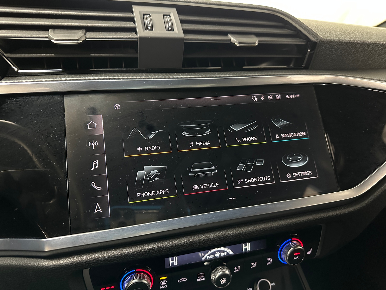 Thumbnail: 2020 Audi Q3 - 3