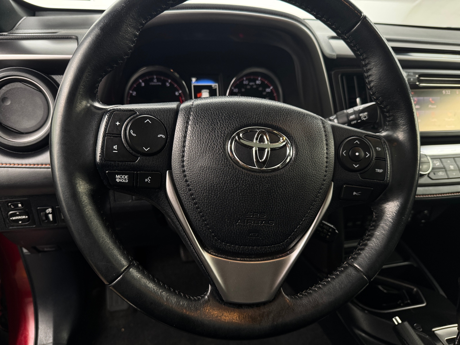 Thumbnail: 2018 Toyota RAV4 - 4