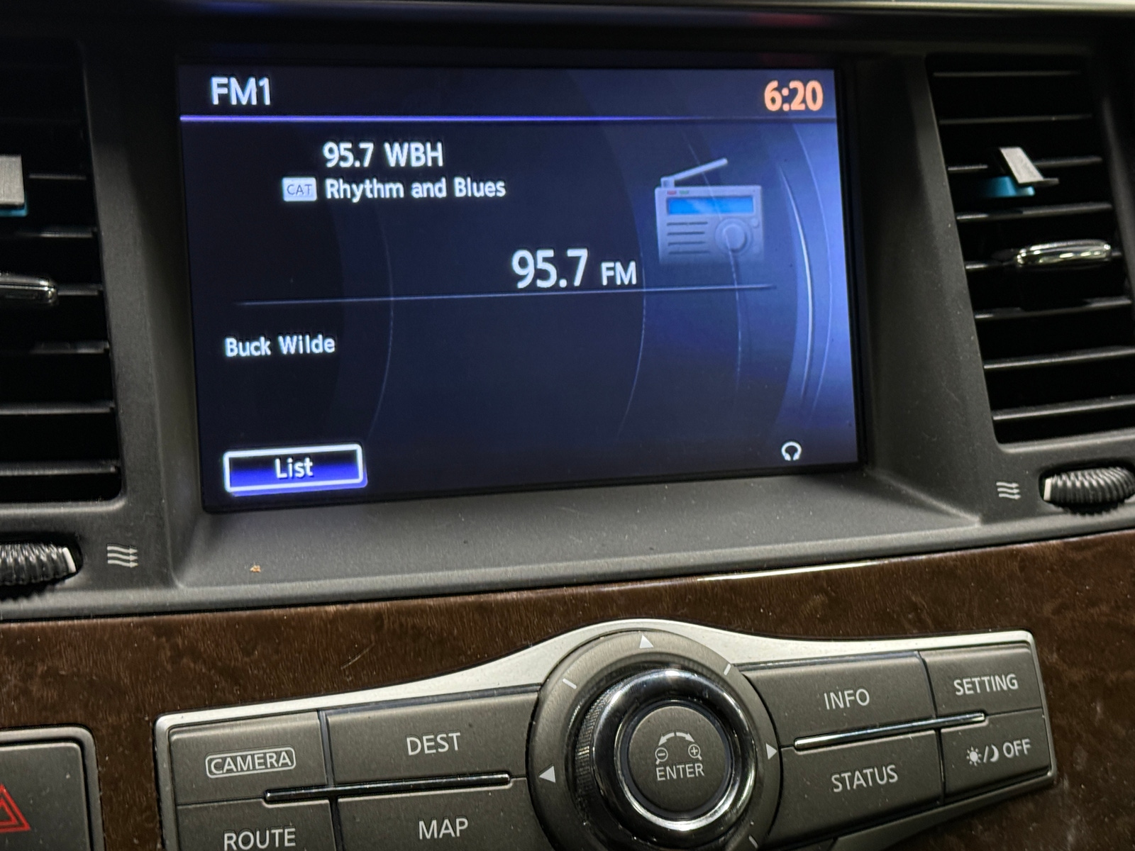 Thumbnail: 2016 INFINITI QX80 - 3