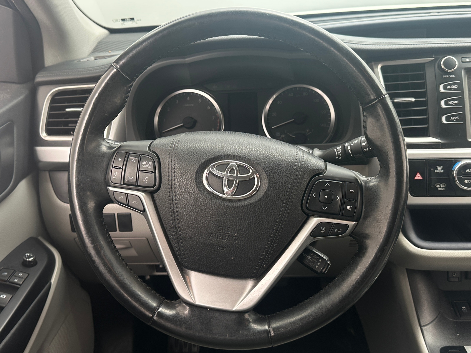 Thumbnail: 2017 Toyota Highlander - 5