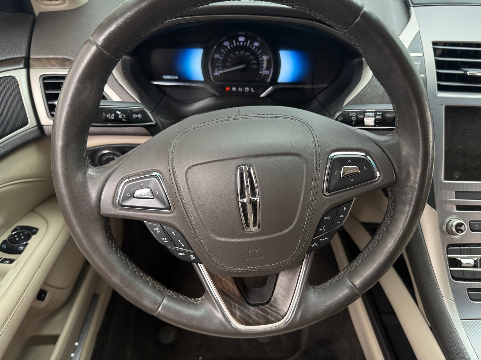 Thumbnail: 2018 Lincoln MKZ - 4