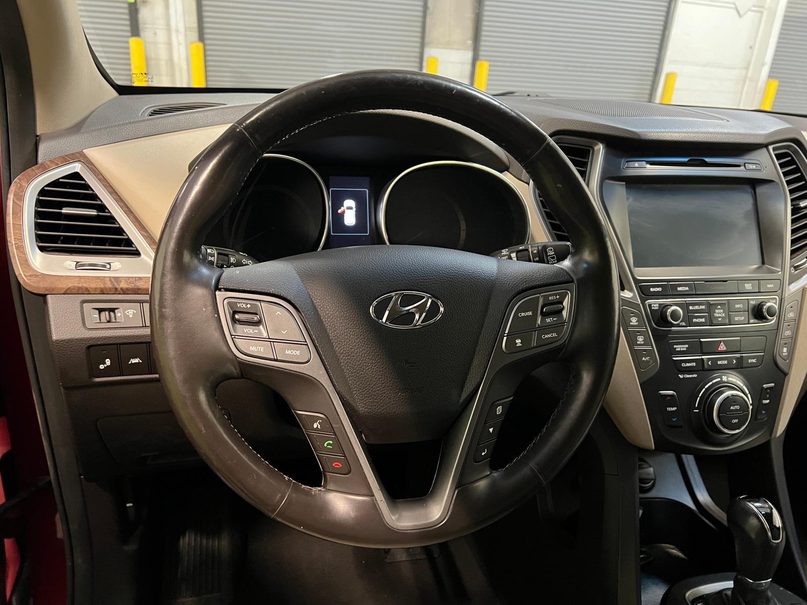 Thumbnail: 2017 Hyundai Santa Fe - 4