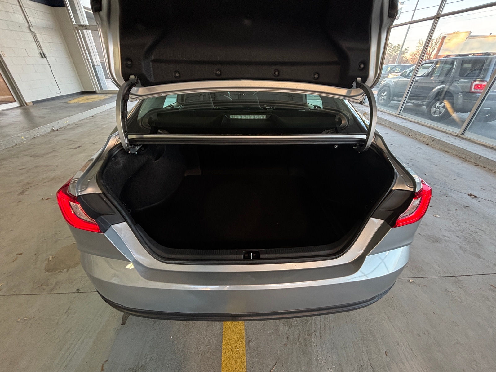 Thumbnail: 2025 Toyota Camry - 6