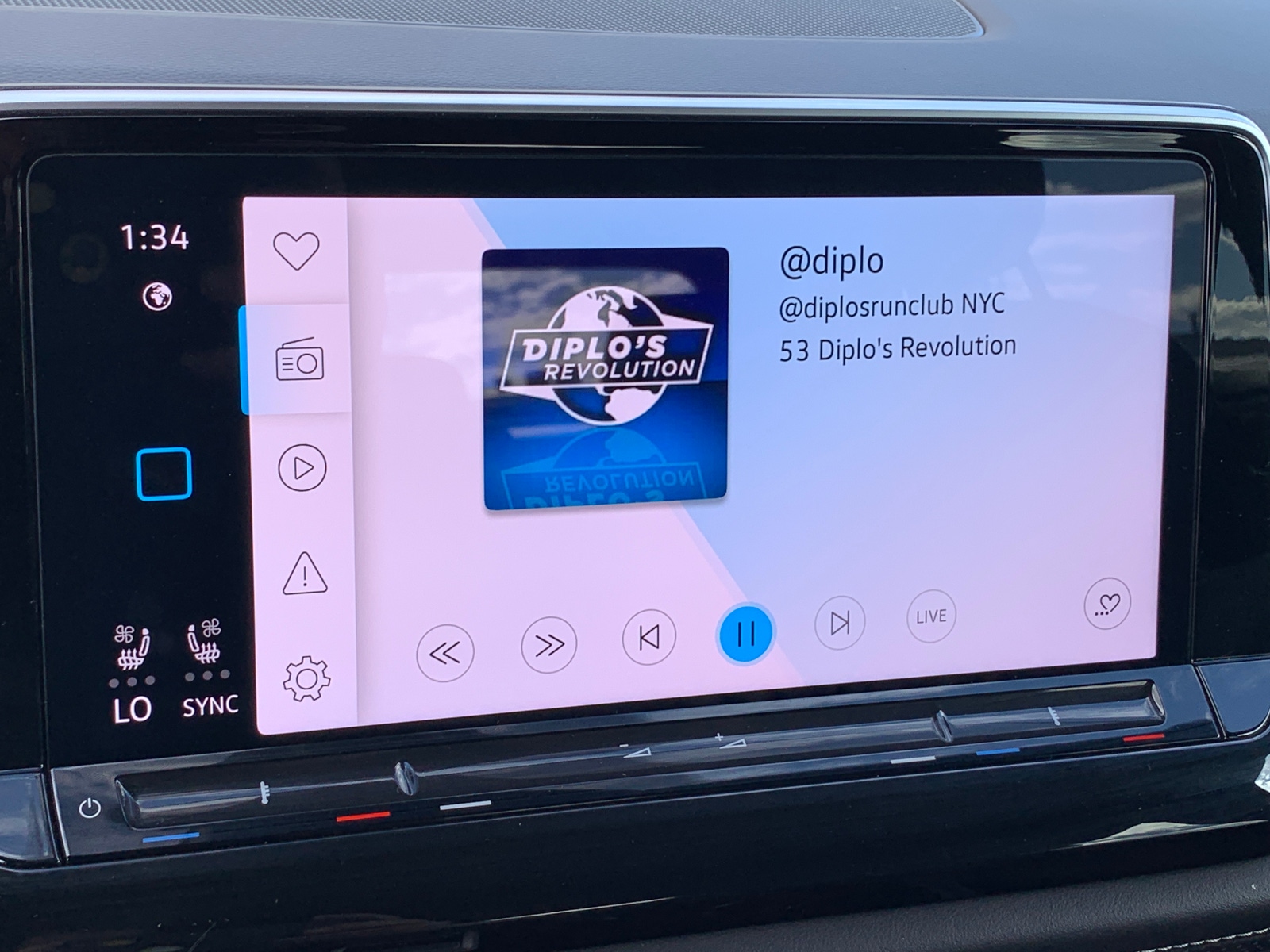 Thumbnail: 2025 Volkswagen Atlas - 4