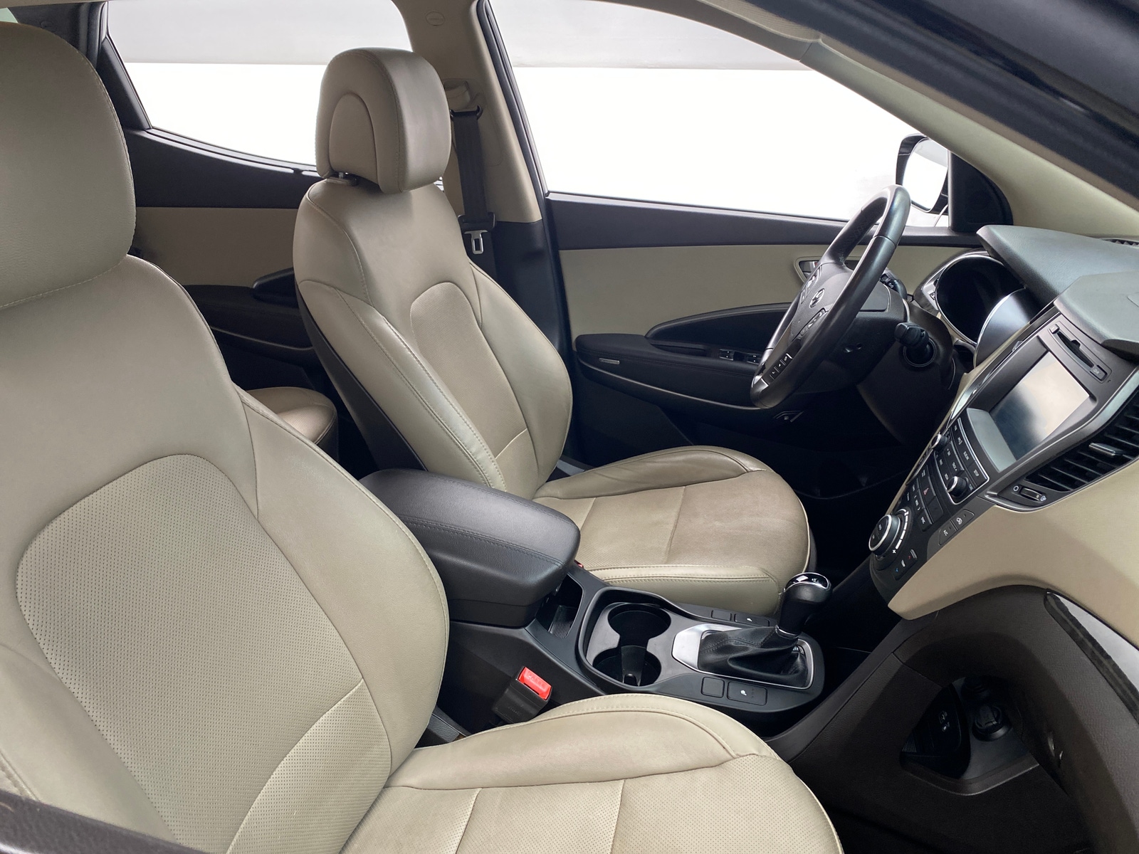 Thumbnail: 2017 Hyundai Santa Fe - 2