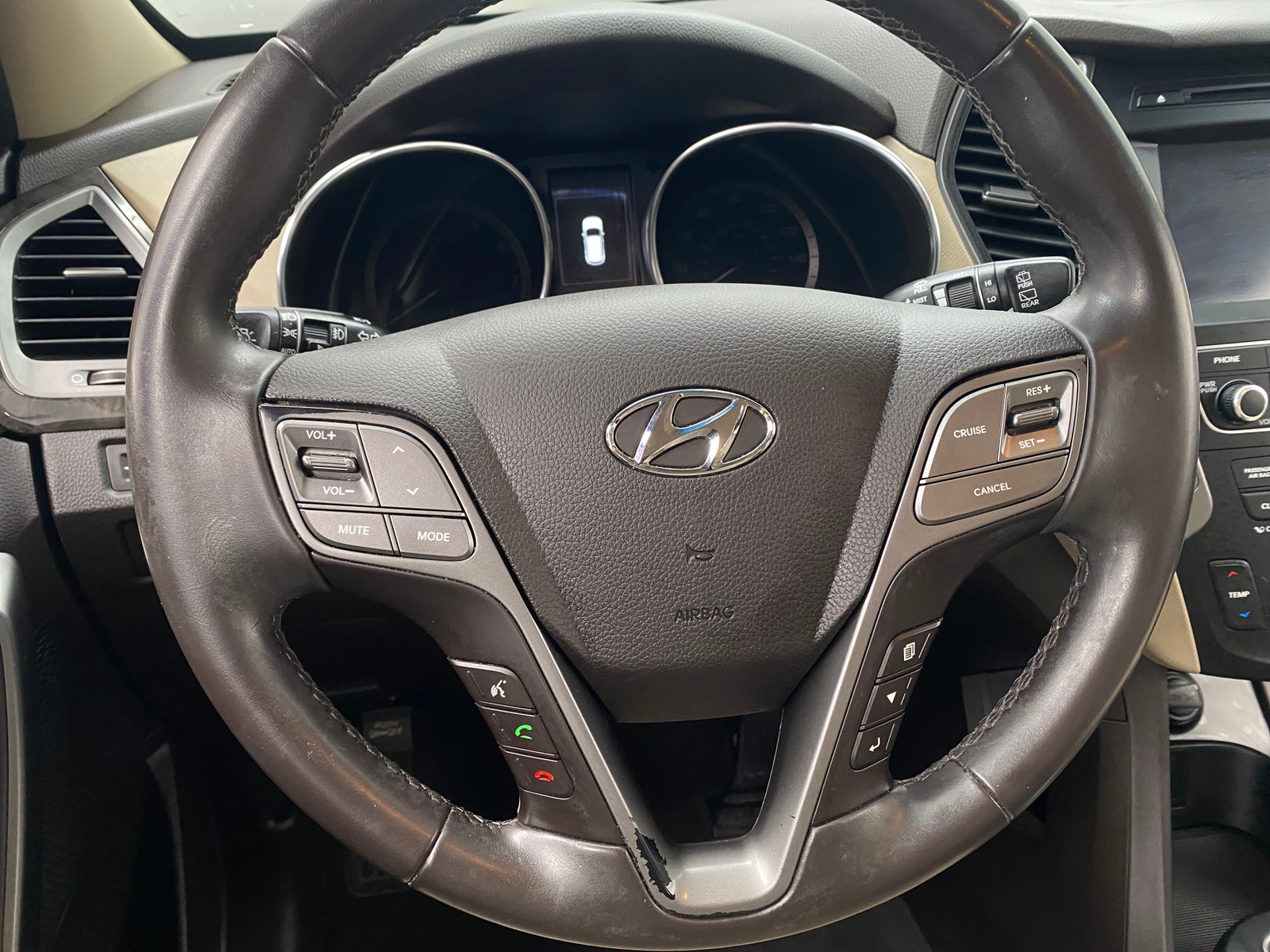 Thumbnail: 2017 Hyundai Santa Fe - 5