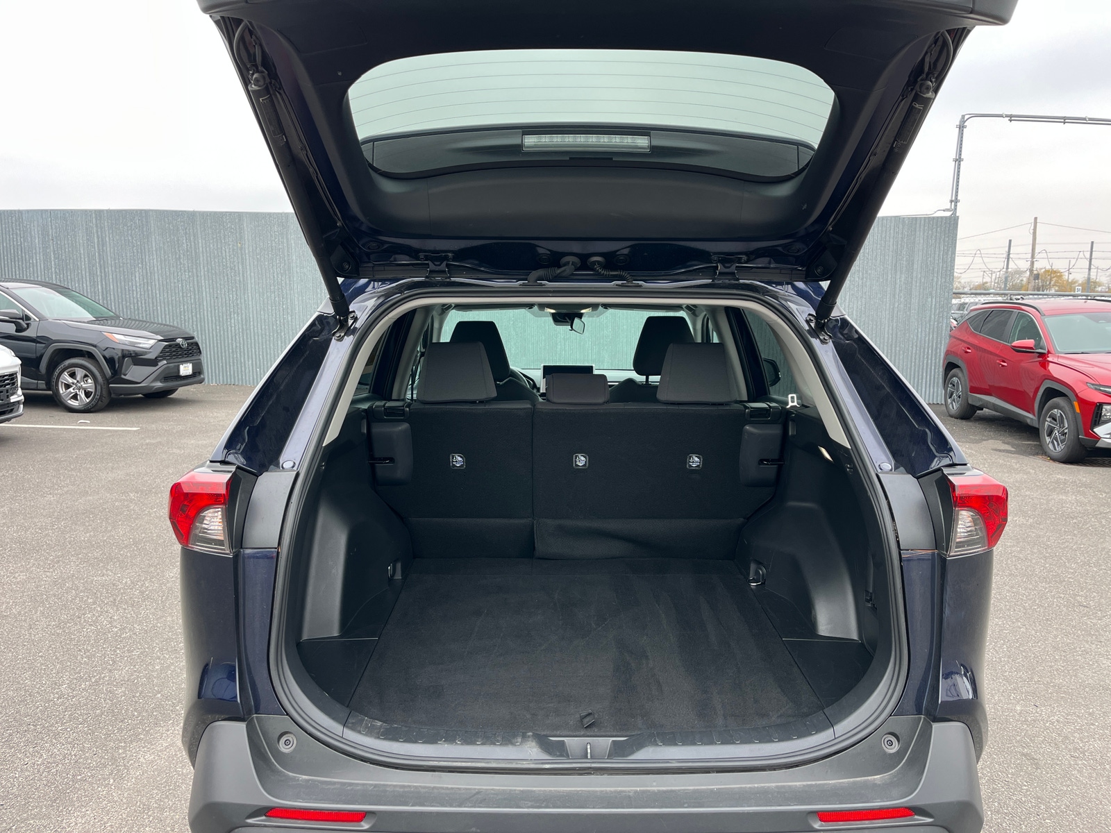 Thumbnail: 2025 Toyota RAV4 - 6