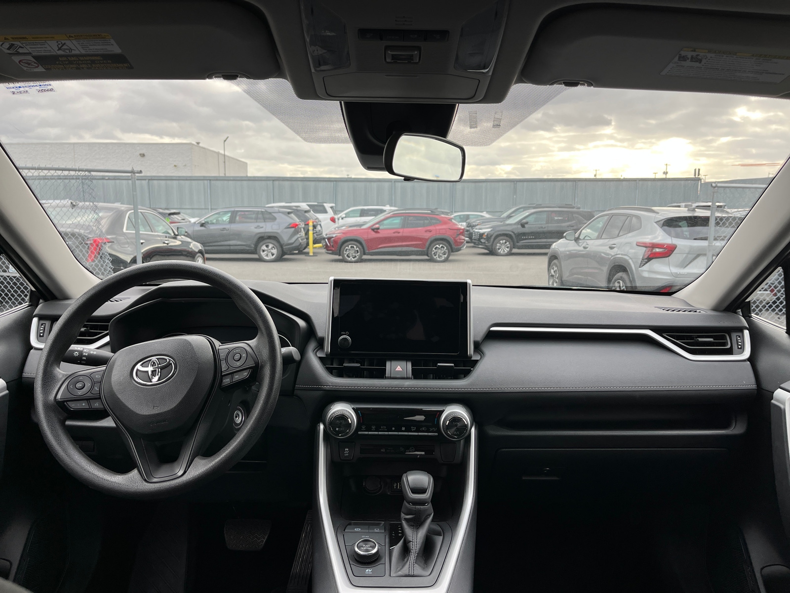 Thumbnail: 2025 Toyota RAV4 - 3