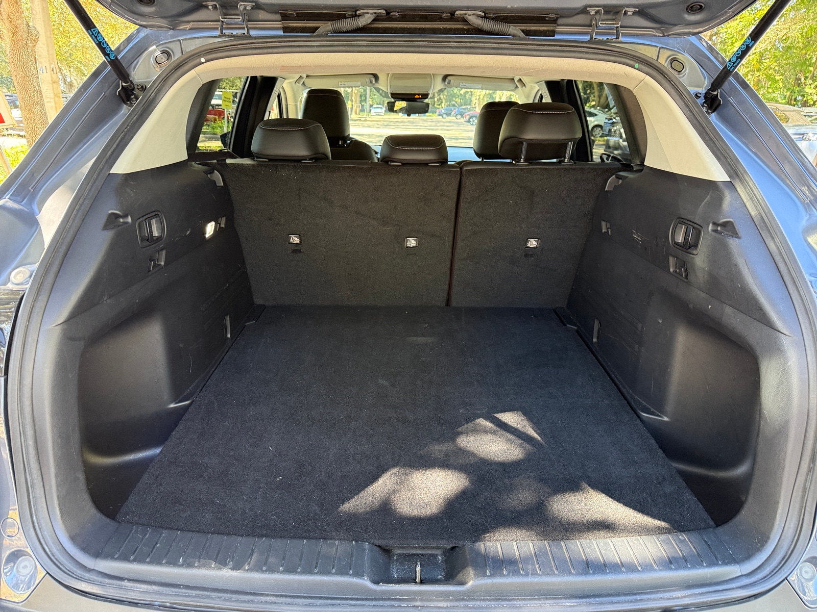 Thumbnail: 2025 Mazda CX-50 - 5