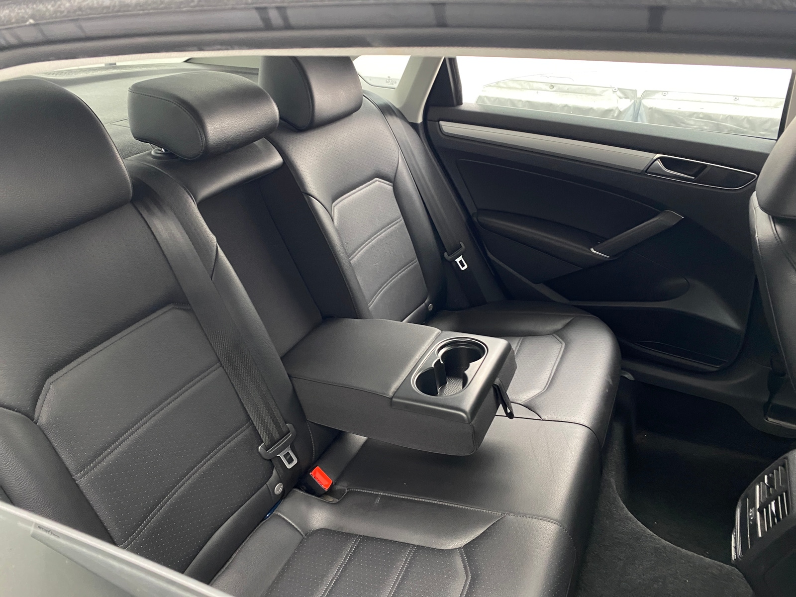 Thumbnail: 2019 Volkswagen Passat - 5