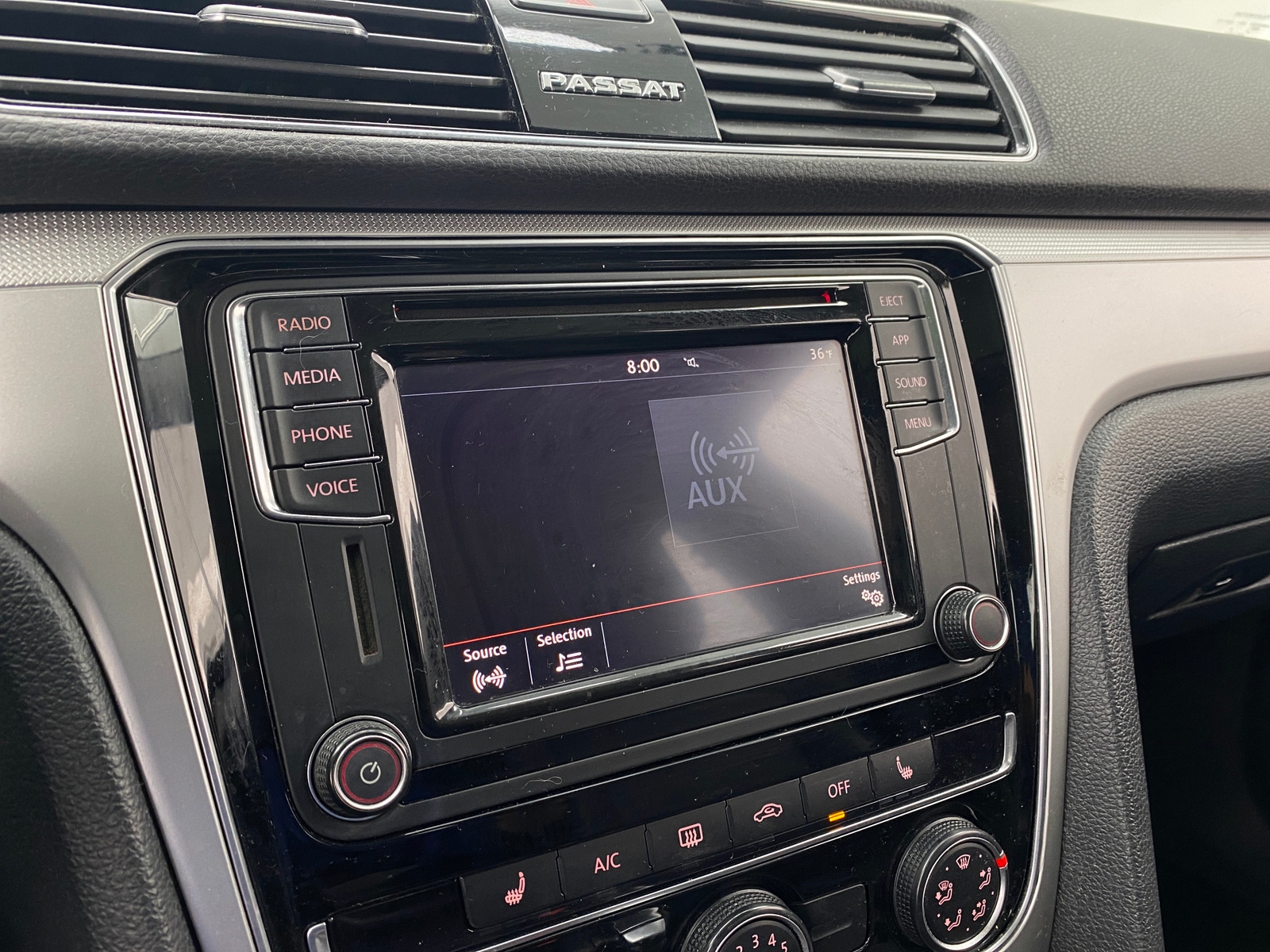 Thumbnail: 2019 Volkswagen Passat - 3