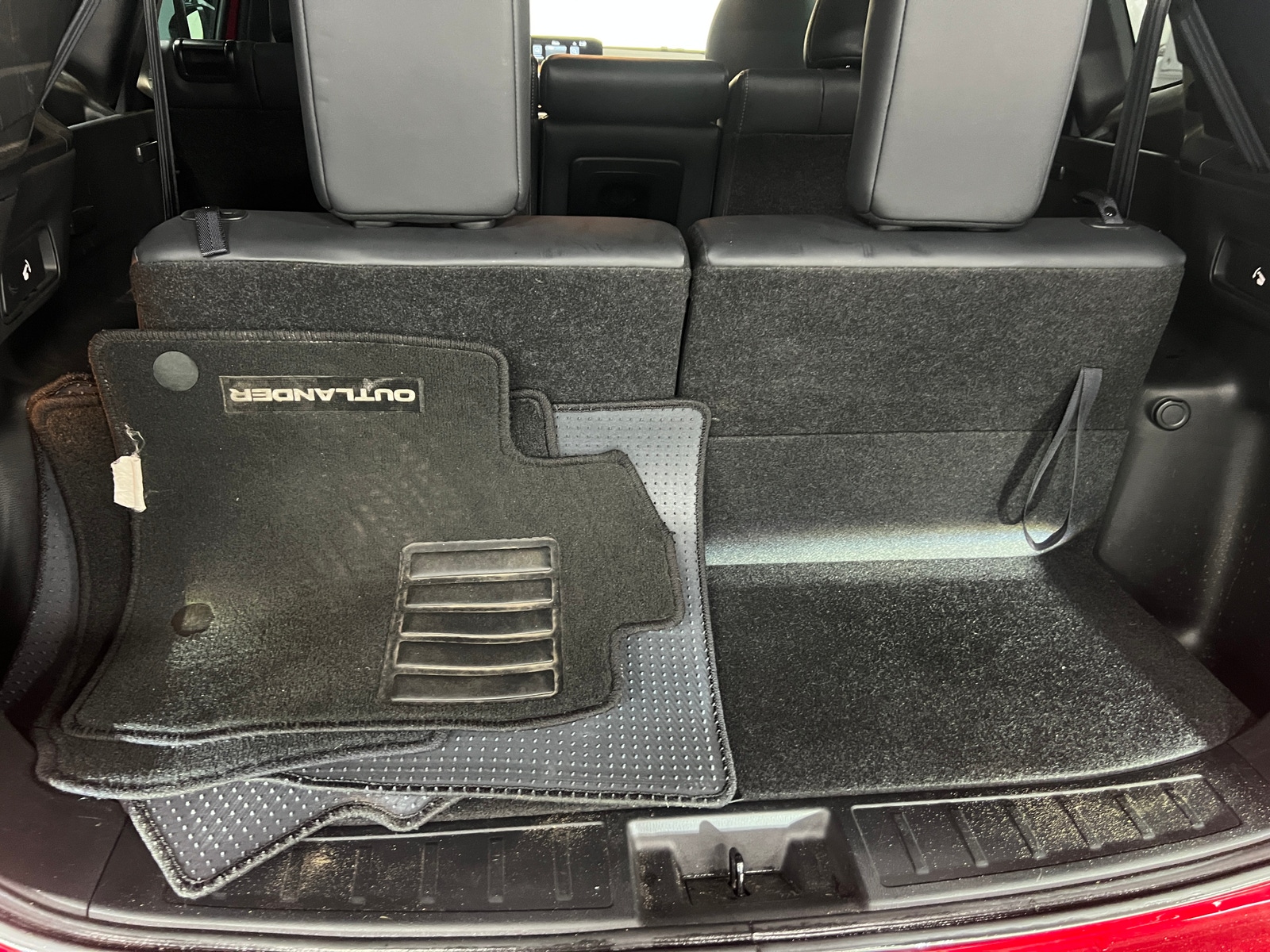 Thumbnail: 2023 Mitsubishi Outlander - 7