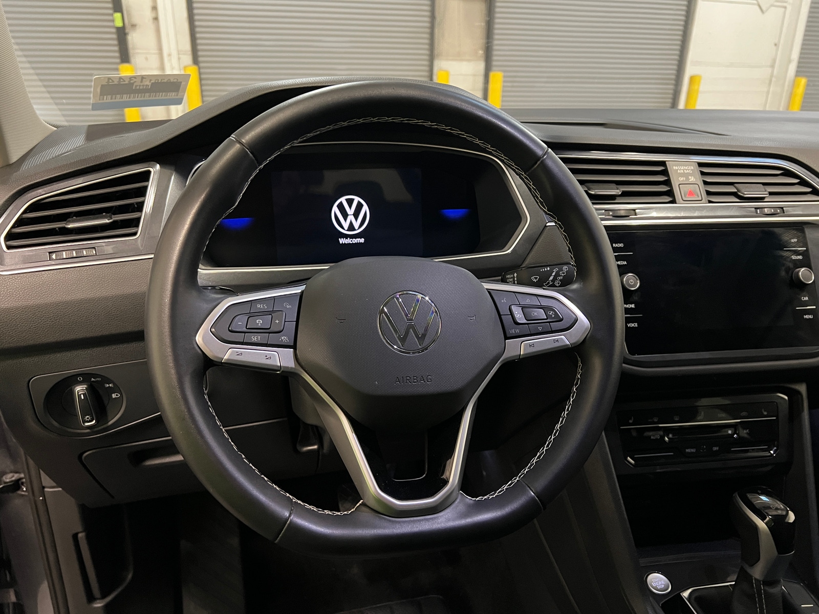 Thumbnail: 2024 Volkswagen Tiguan - 4