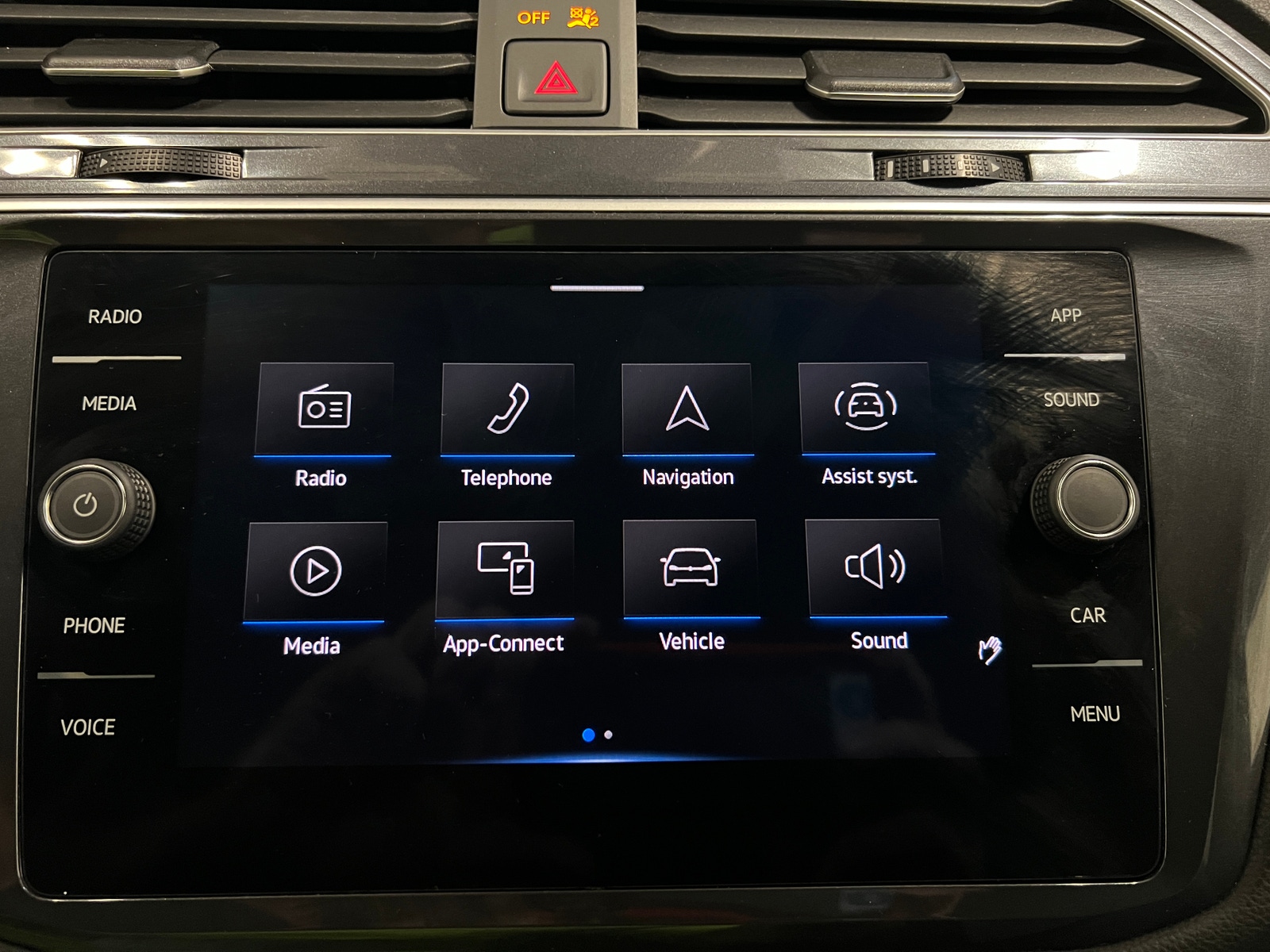 Thumbnail: 2024 Volkswagen Tiguan - 3