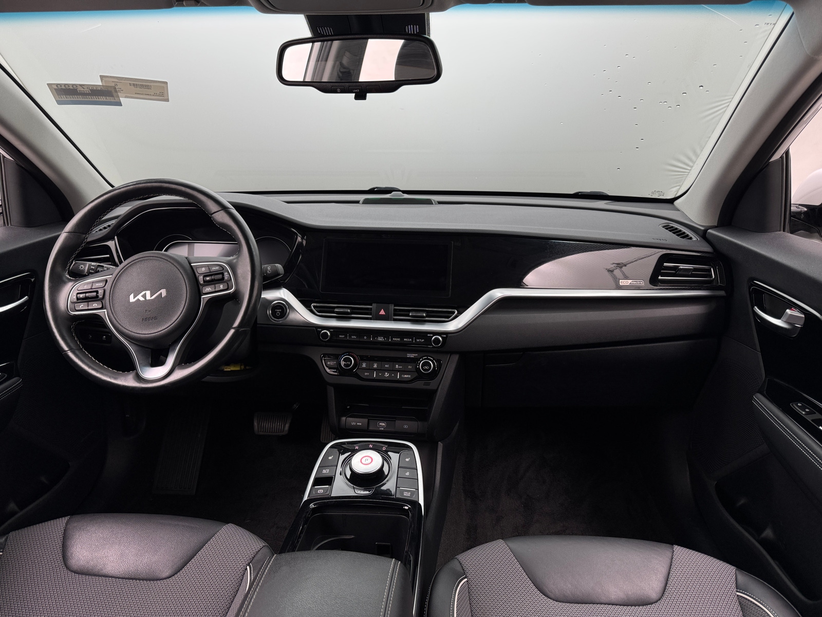 Thumbnail: 2022 Kia Niro - 2