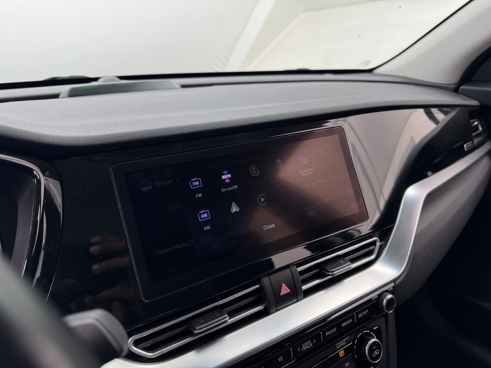 Thumbnail: 2022 Kia Niro - 3