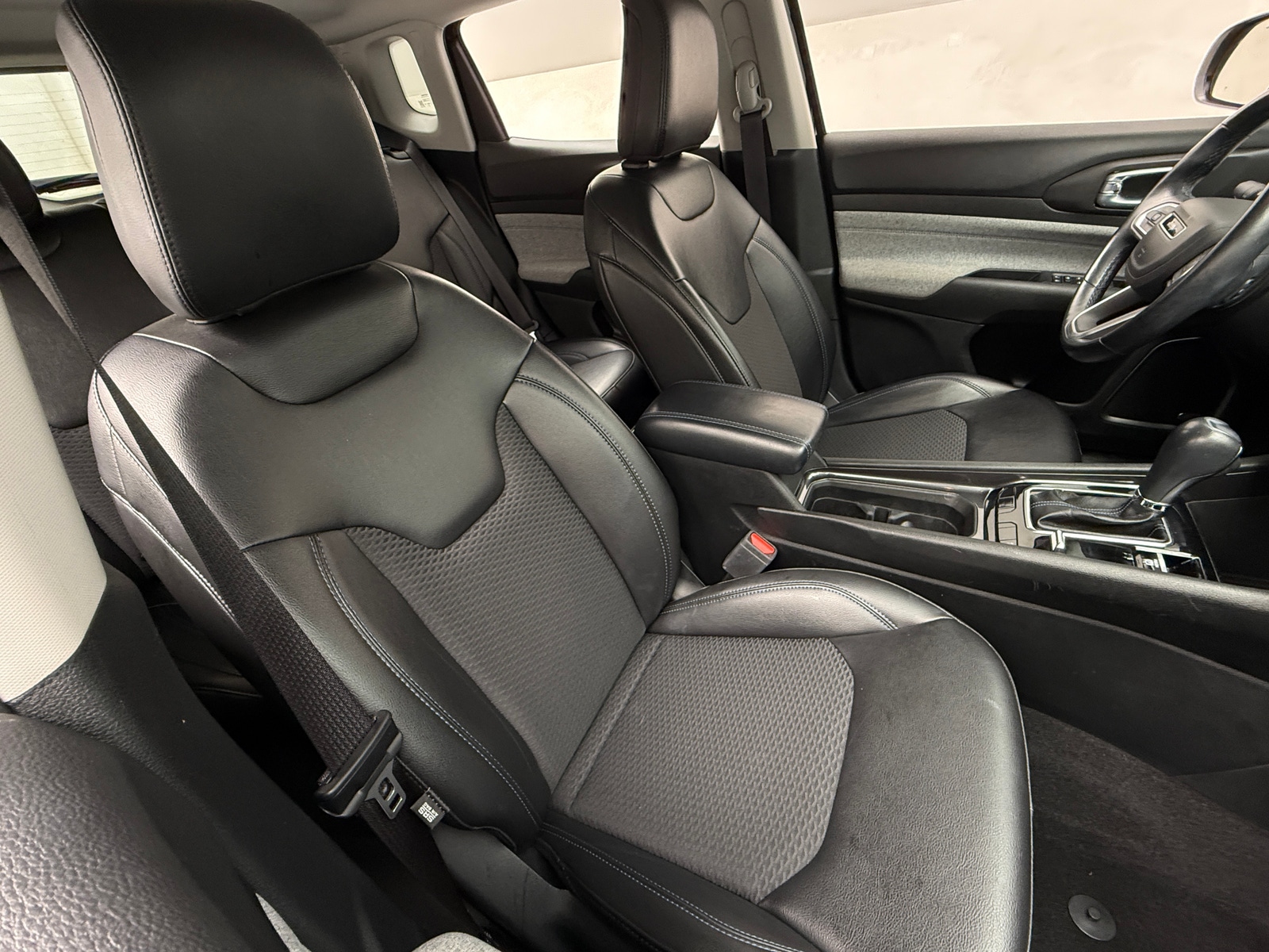 Thumbnail: 2022 Jeep Compass - 2