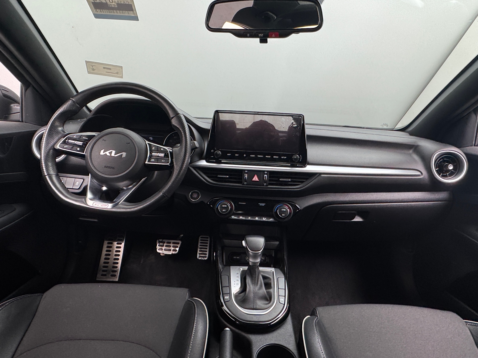 Thumbnail: 2023 Kia Forte - 3