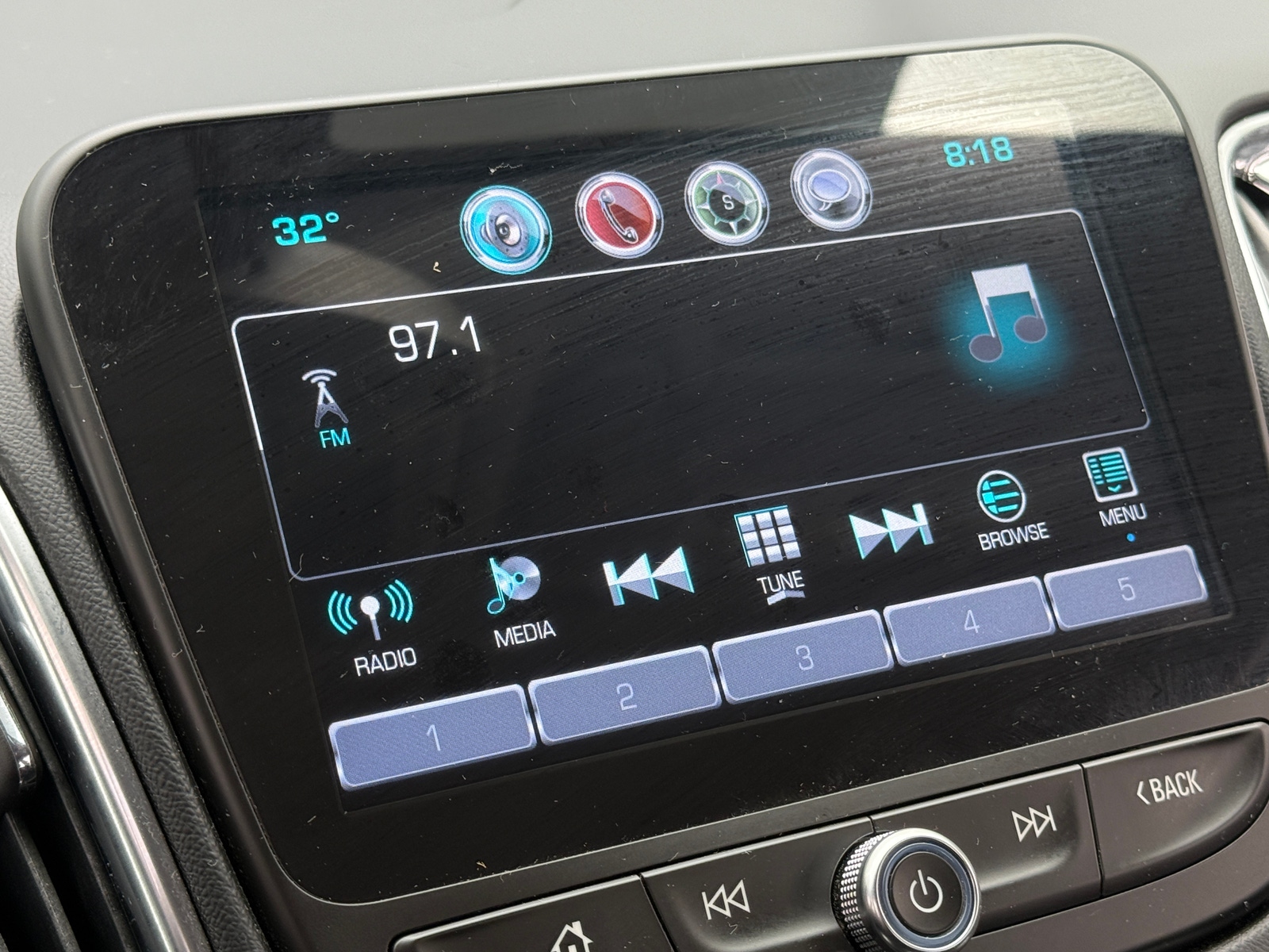 Thumbnail: 2016 Chevrolet Malibu - 4