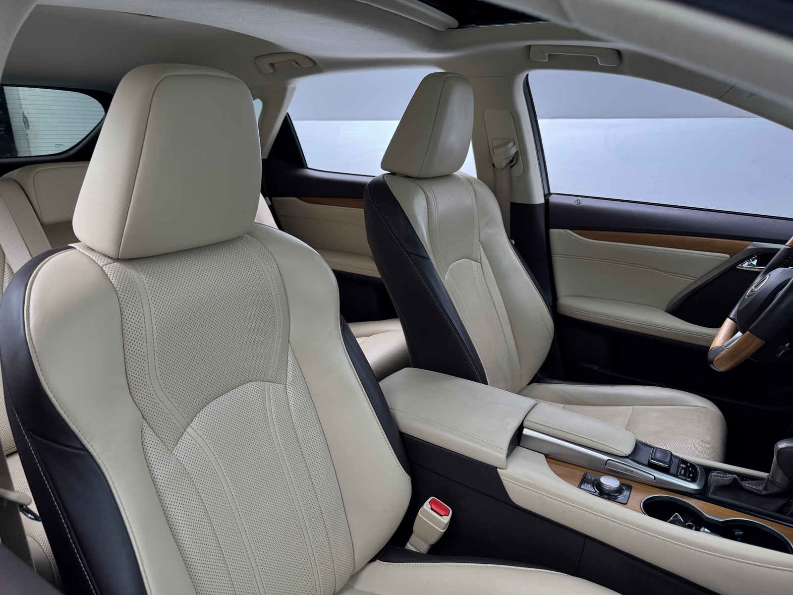 Thumbnail: 2017 Lexus RX - 2