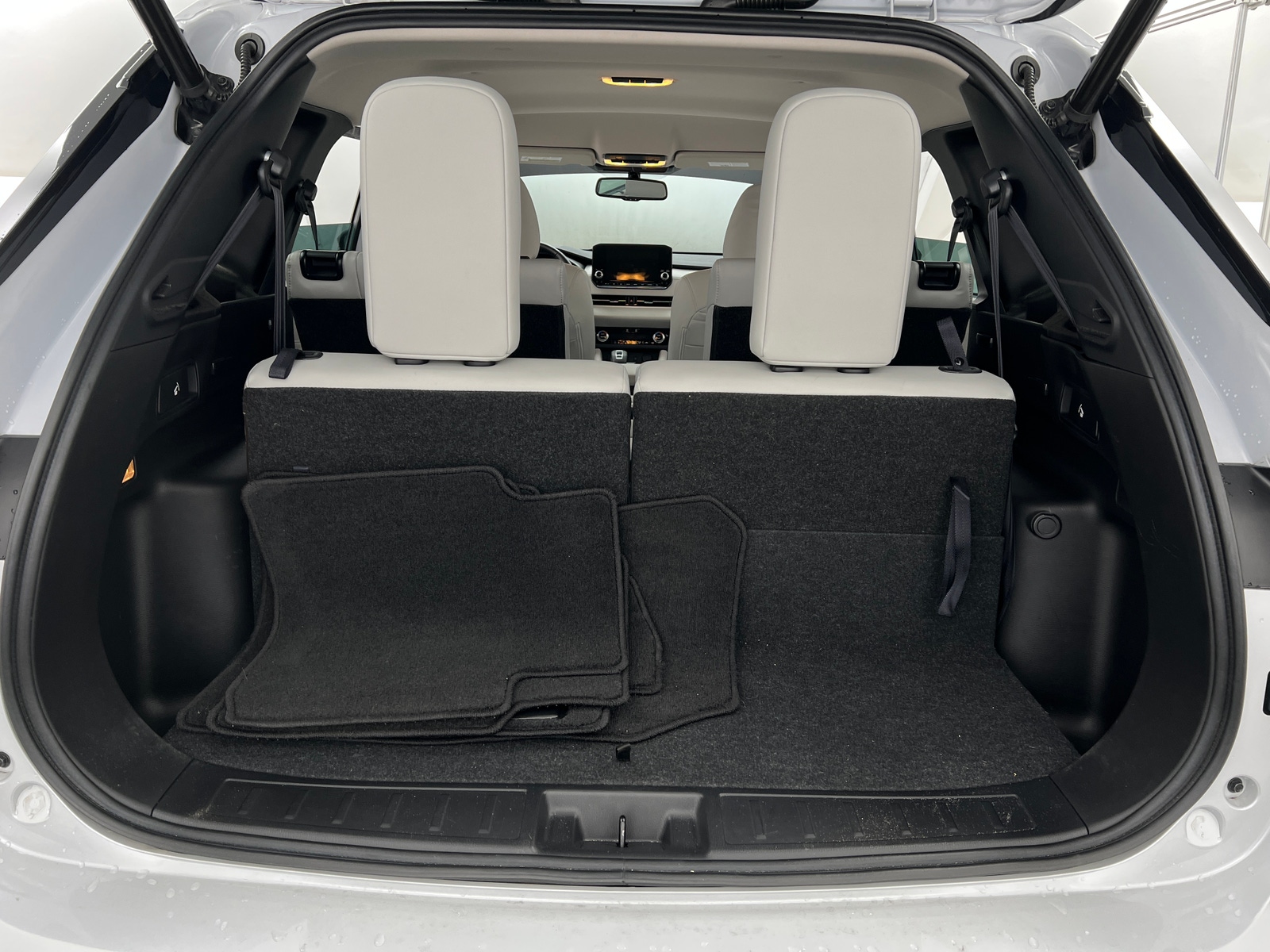 Thumbnail: 2023 Mitsubishi Outlander - 6