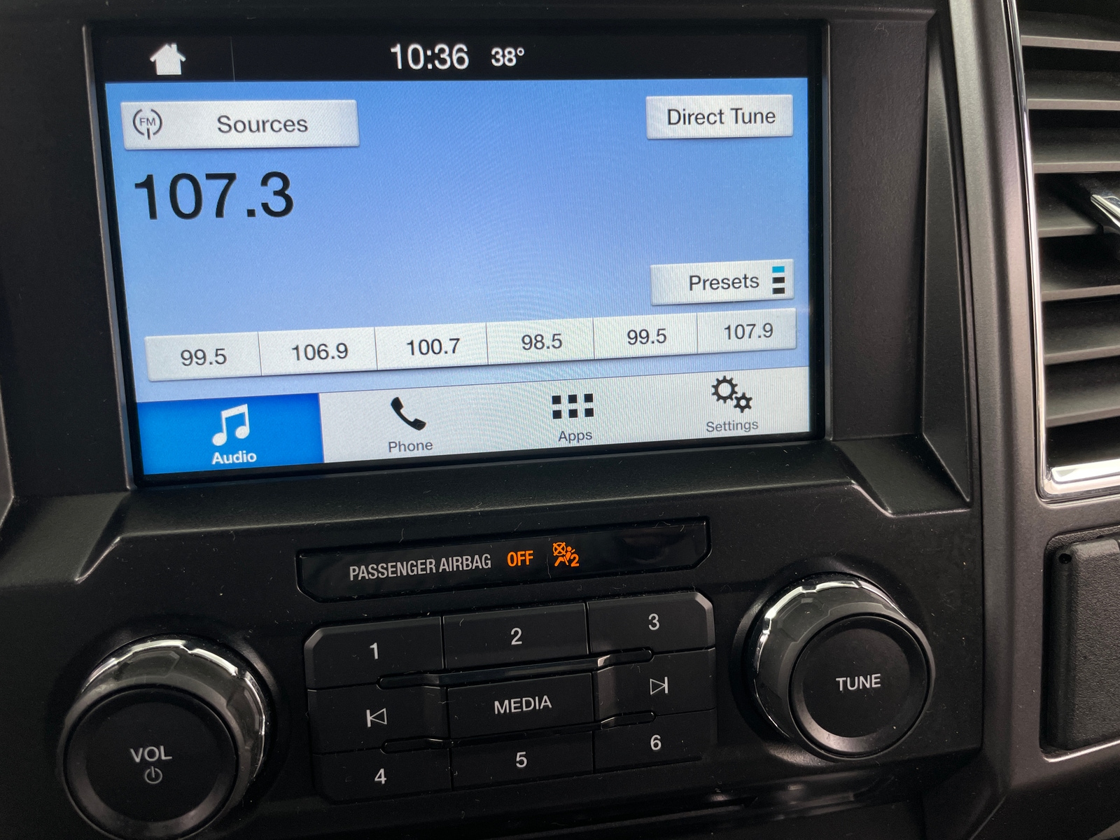 Thumbnail: 2016 Ford Econoline - 4