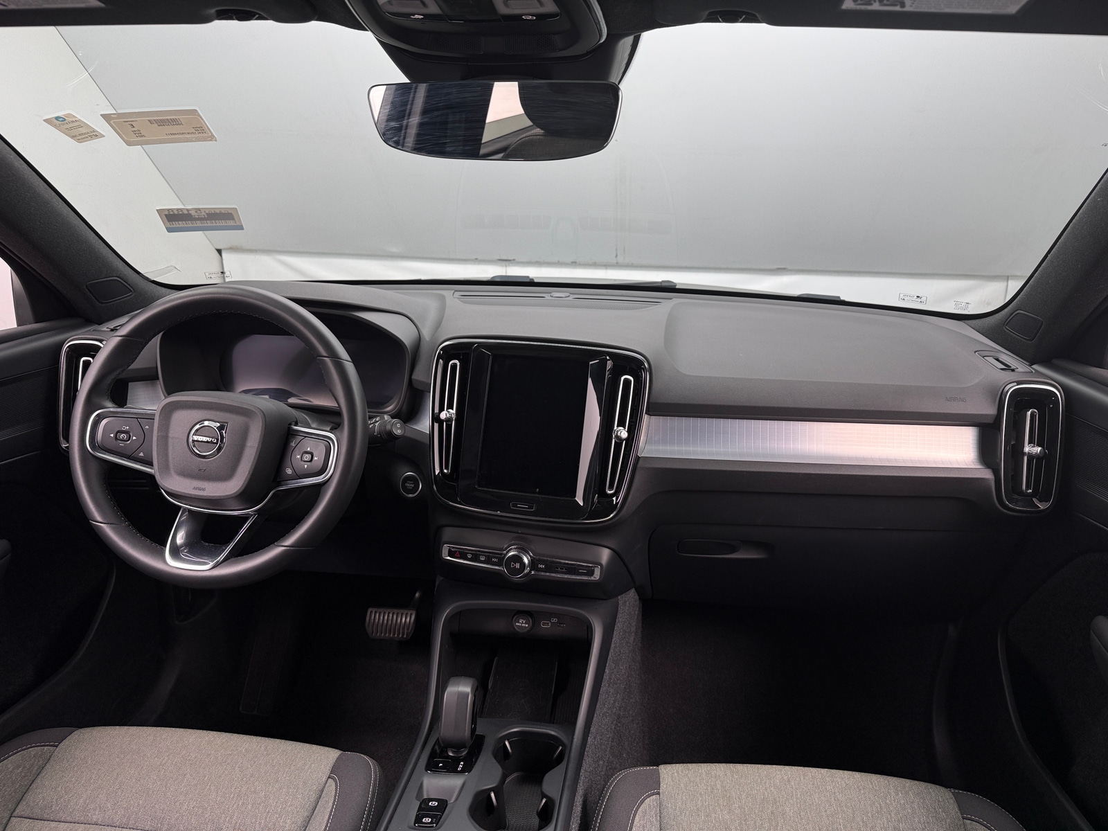 Thumbnail: 2024 Volvo XC40 - 3