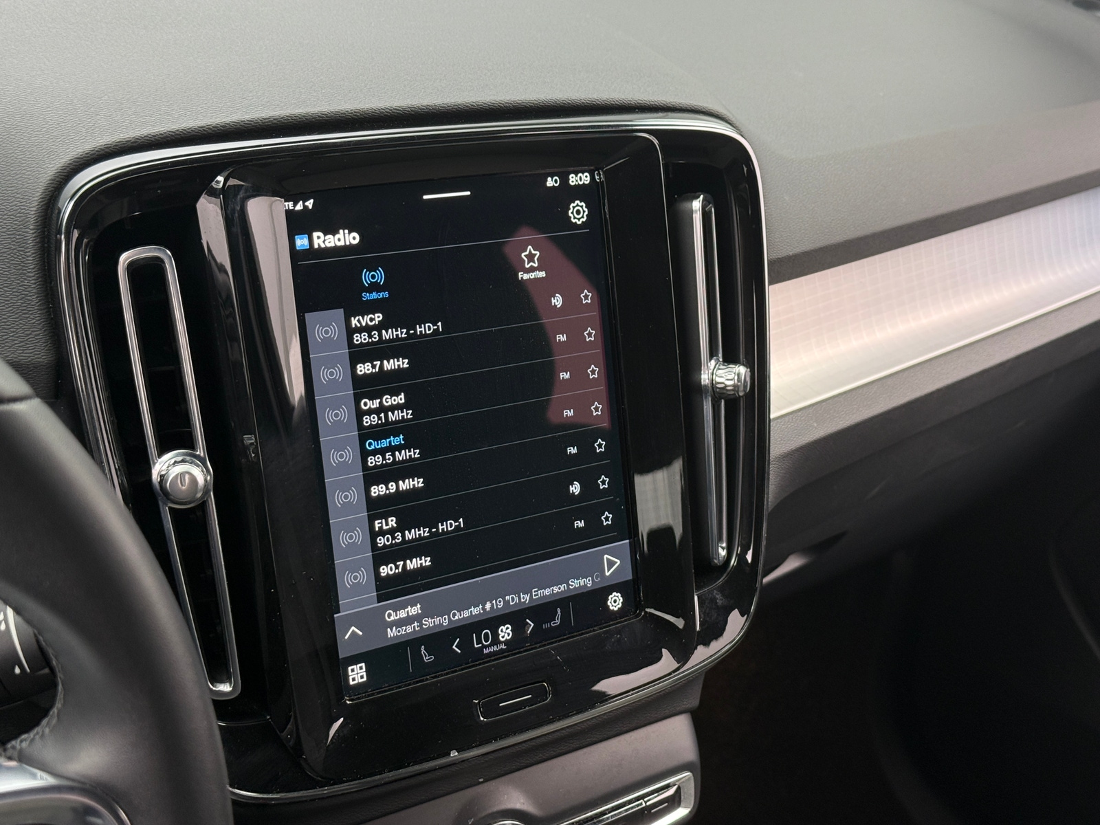 Thumbnail: 2024 Volvo XC40 - 4