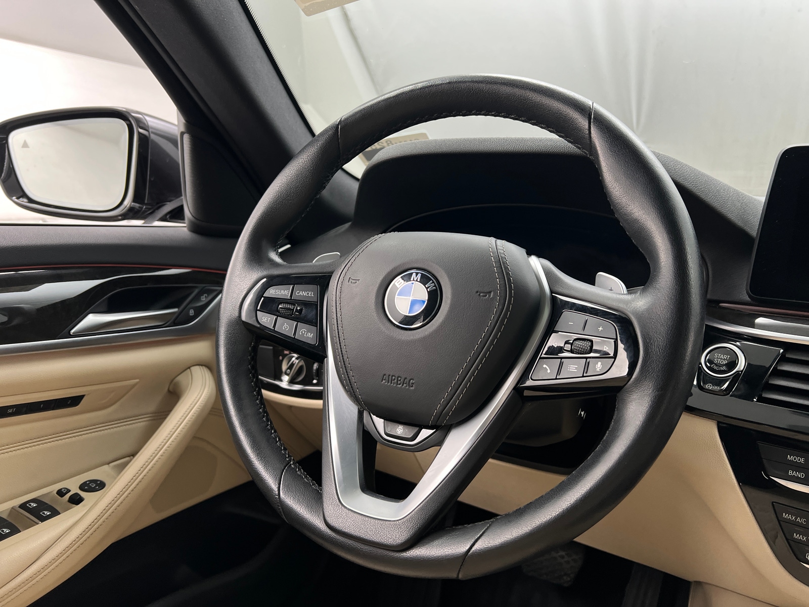 Thumbnail: 2022 BMW 5 Series - 4