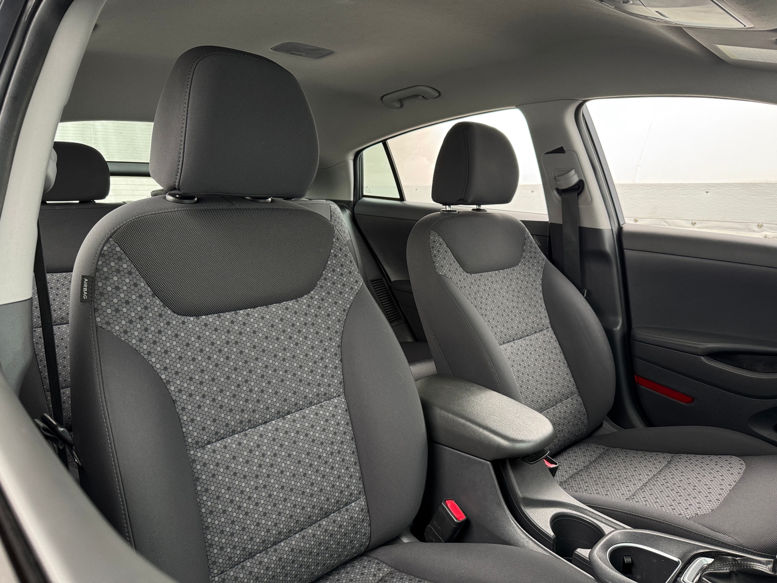 Thumbnail: 2019 Hyundai Ioniq - 2