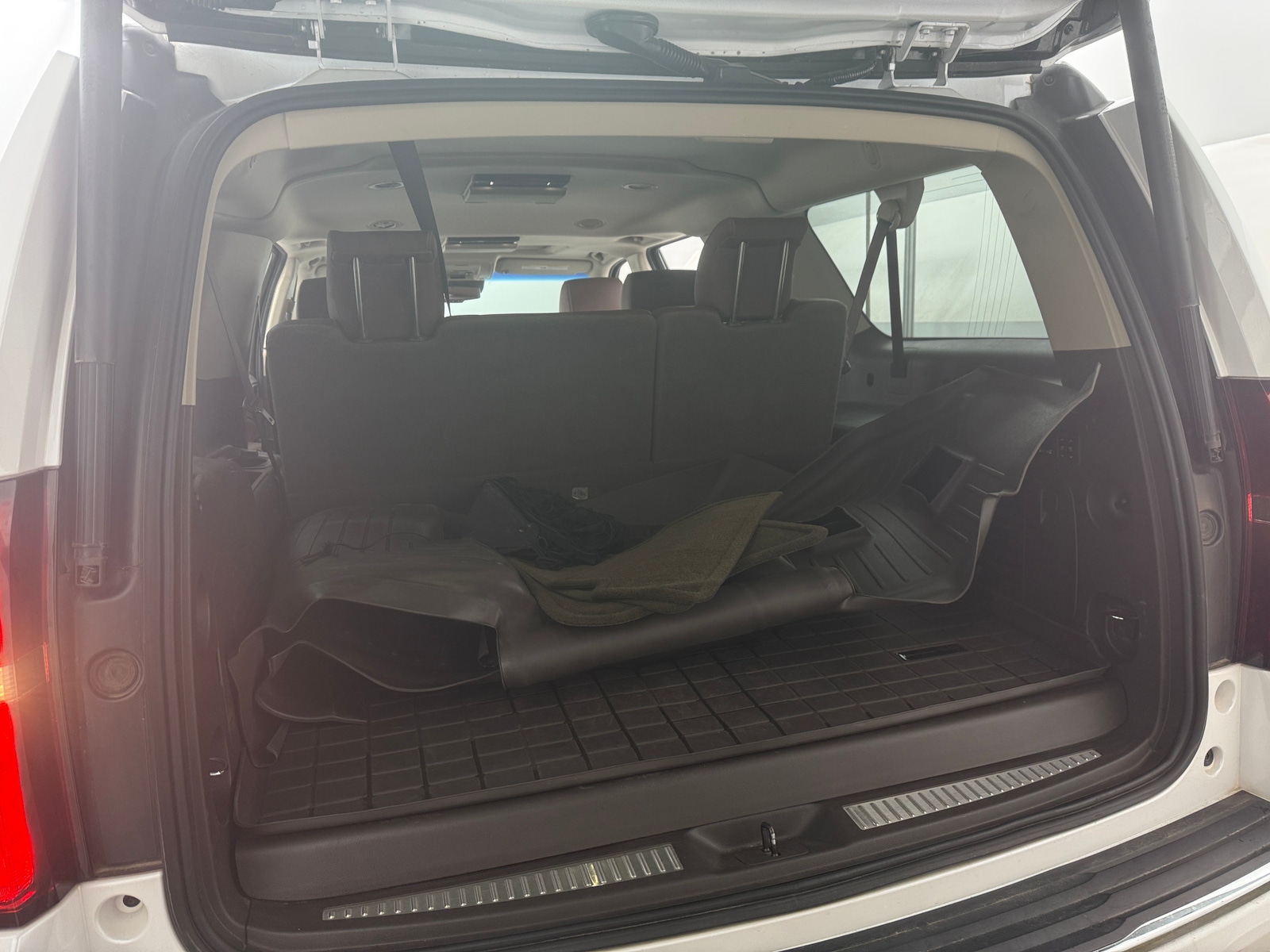 Thumbnail: 2016 Chevrolet Suburban - 6