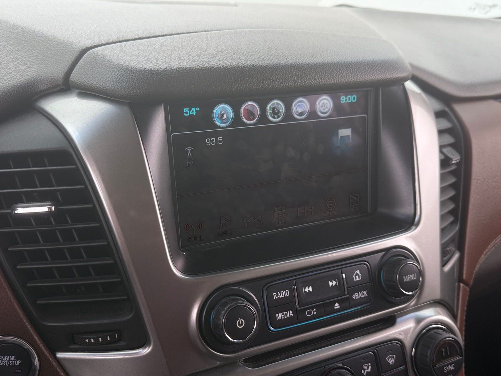 Thumbnail: 2016 Chevrolet Suburban - 3