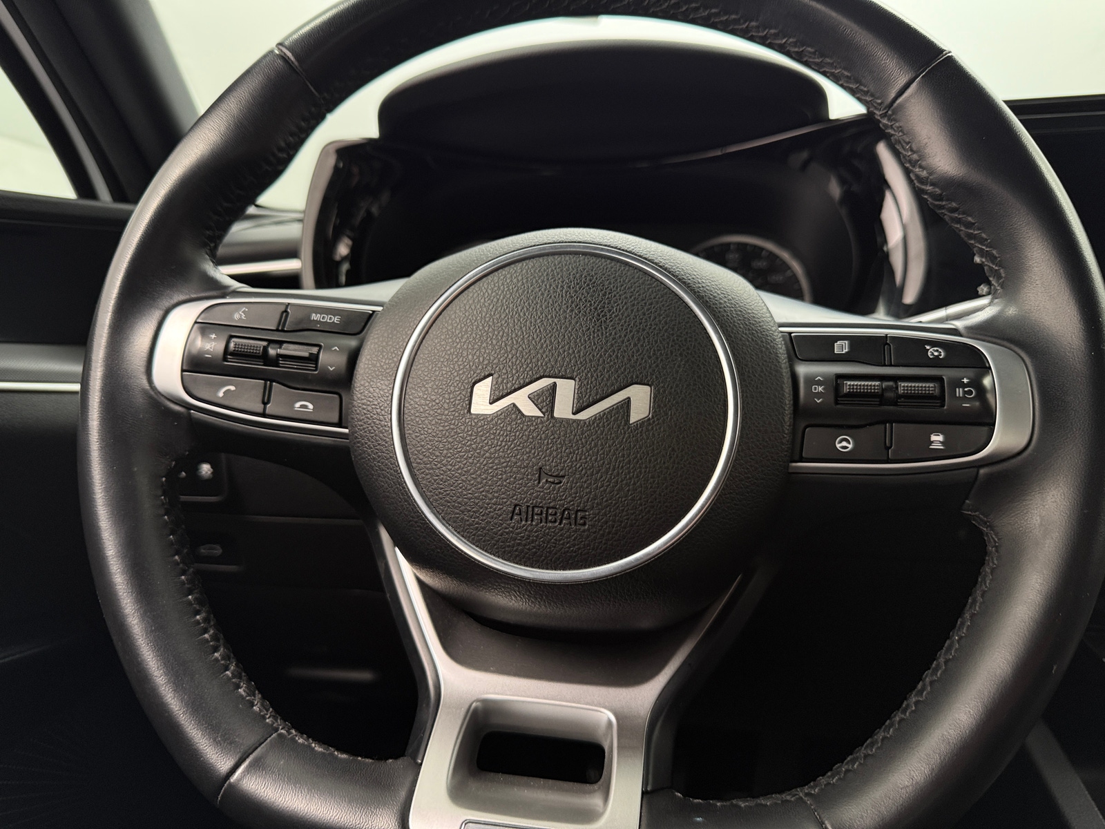 Thumbnail: 2023 Kia K5 - 4