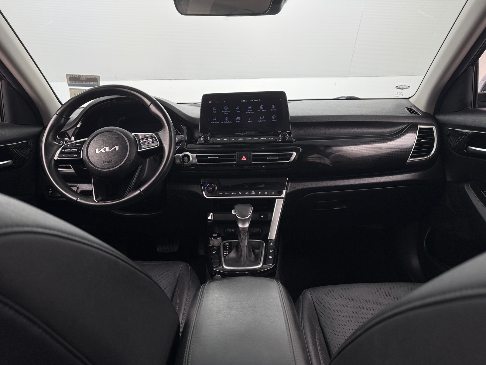 Thumbnail: 2023 Kia Seltos - 2