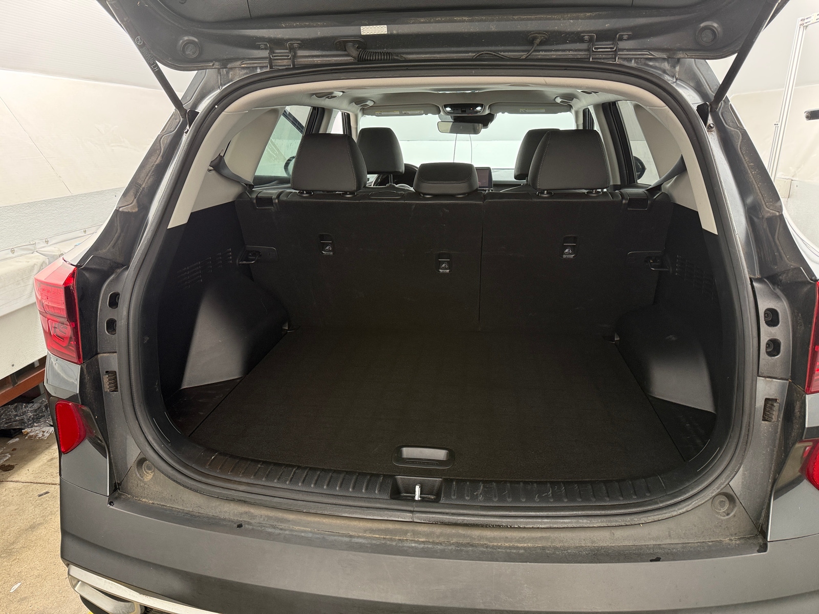 Thumbnail: 2023 Kia Seltos - 6