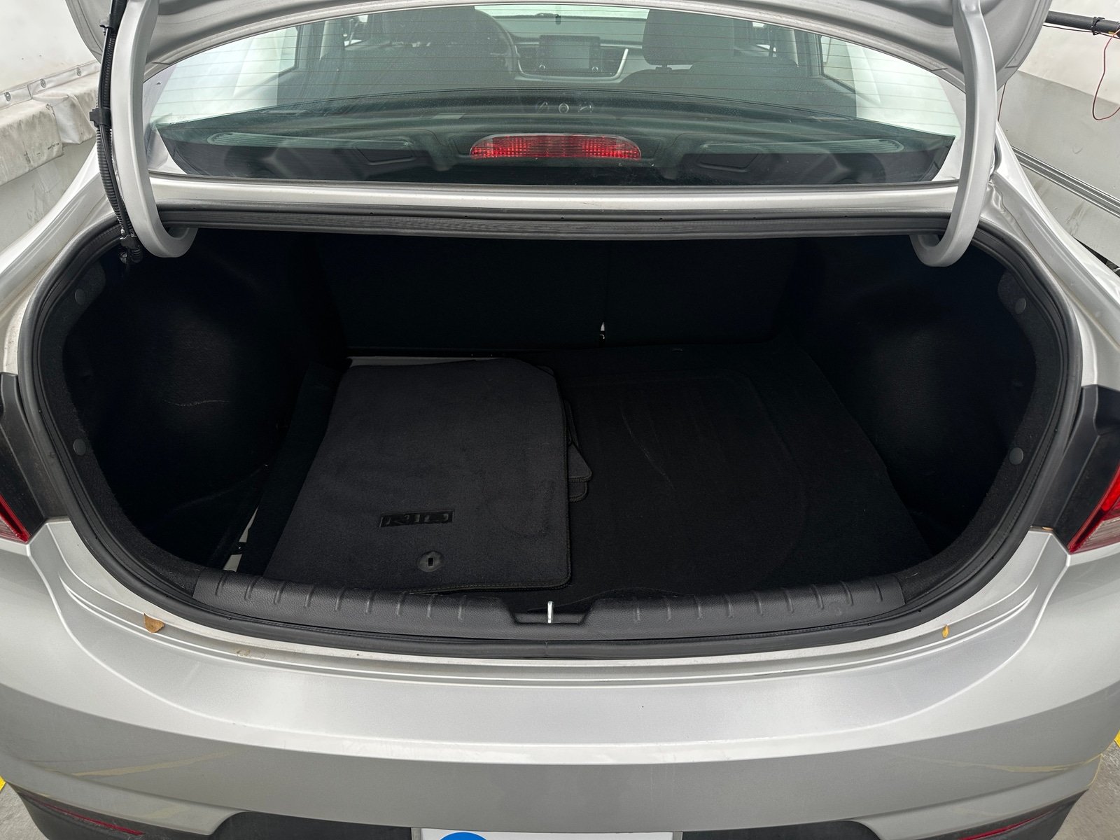 Thumbnail: 2020 Kia Rio - 7