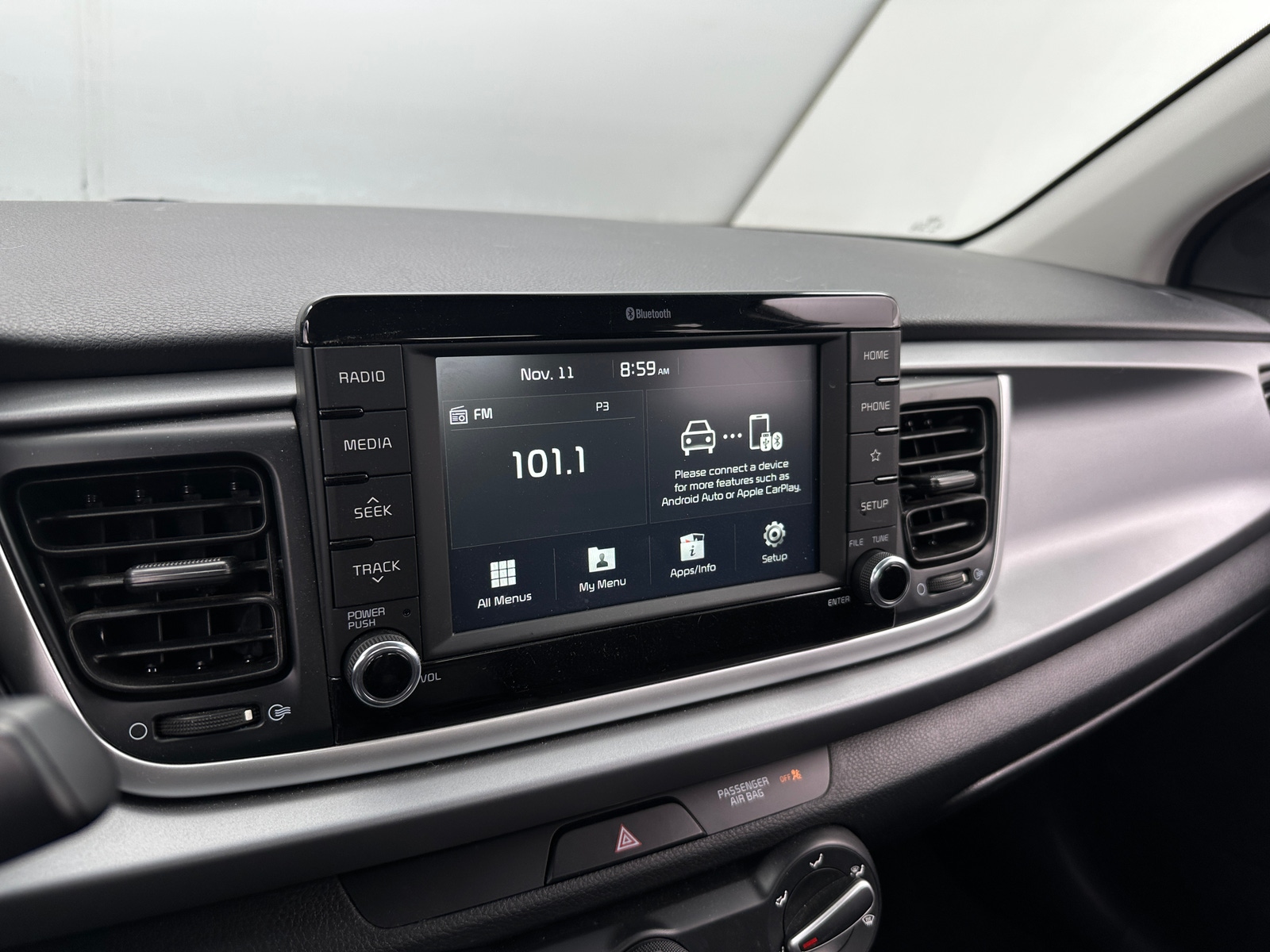 Thumbnail: 2020 Kia Rio - 4