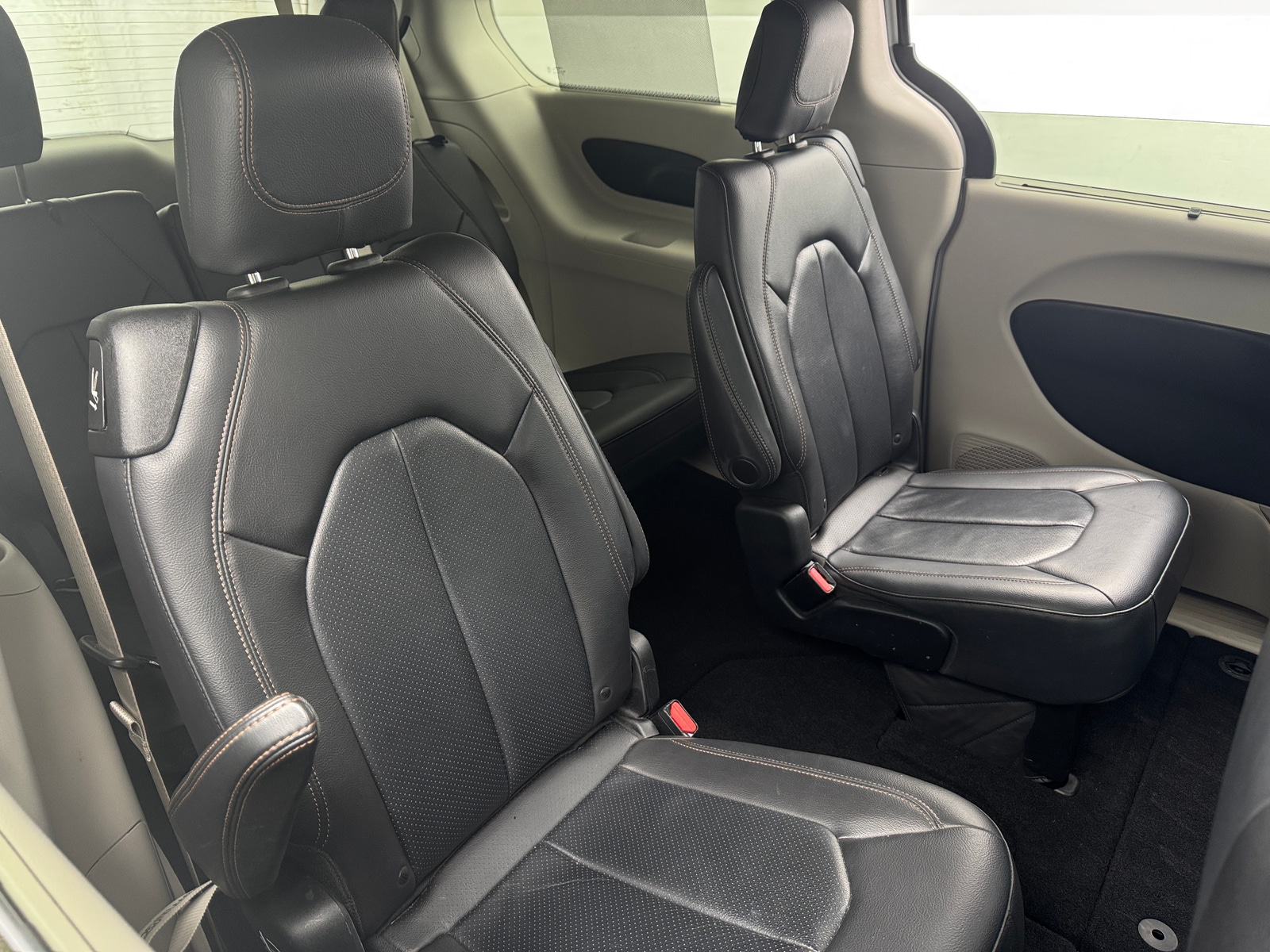 Thumbnail: 2019 Chrysler Pacifica - 5