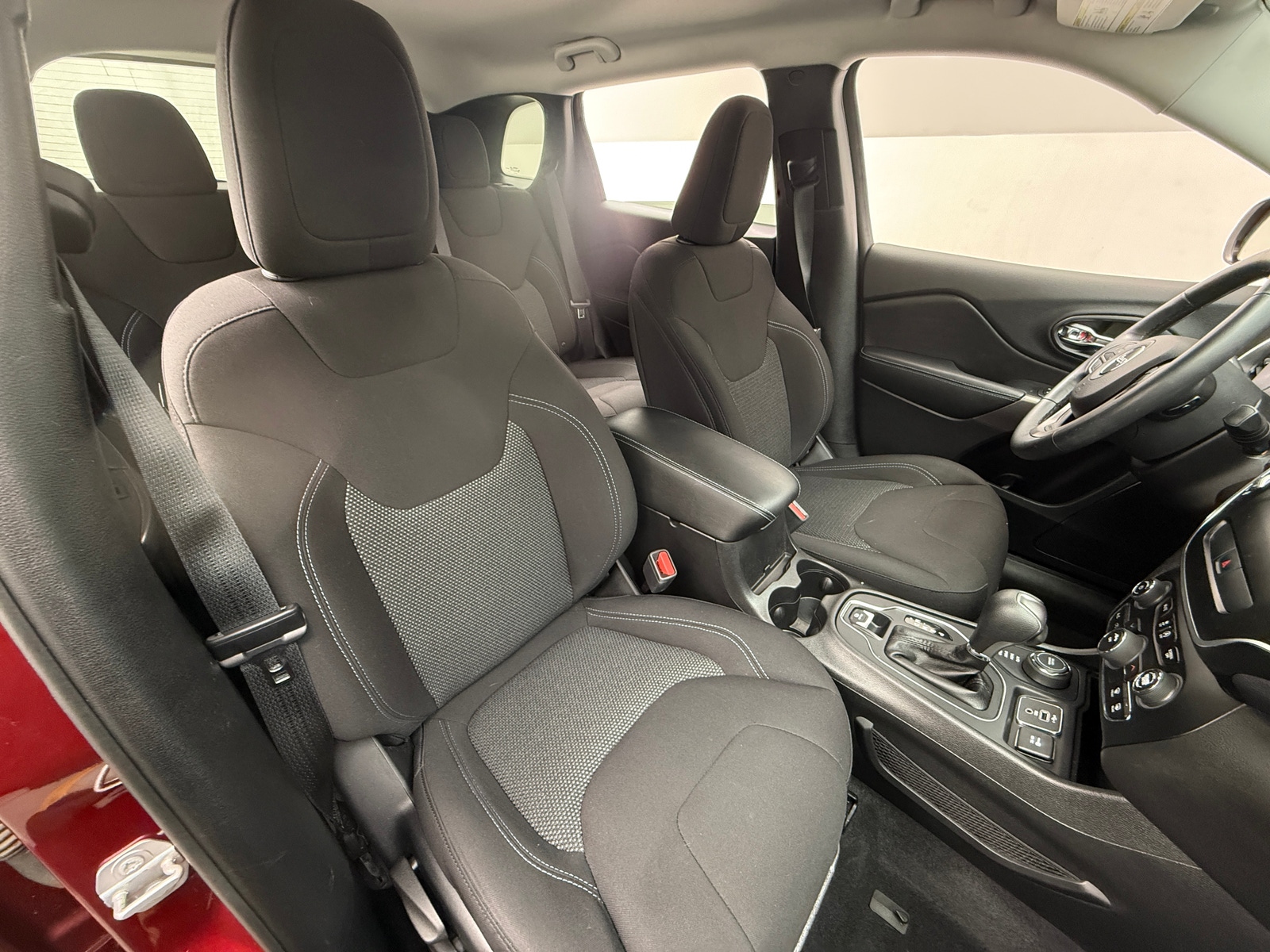 Thumbnail: 2019 Jeep Cherokee - 2