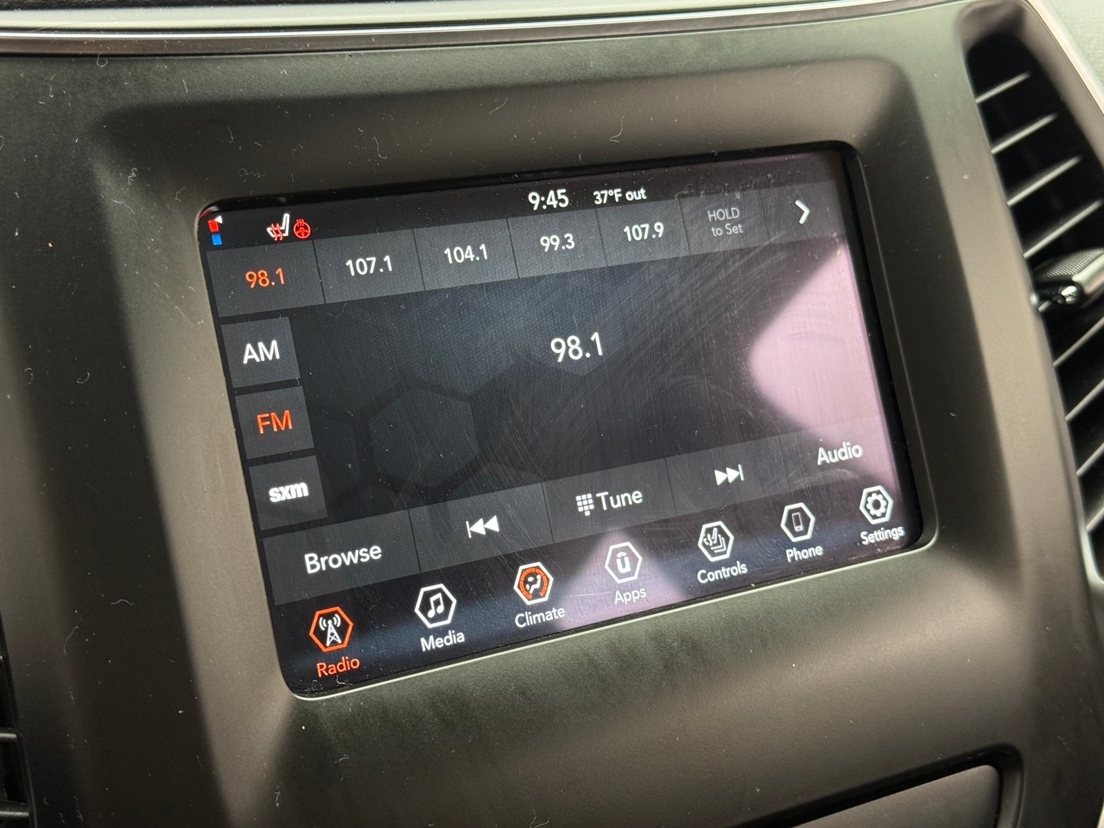 Thumbnail: 2019 Jeep Cherokee - 4