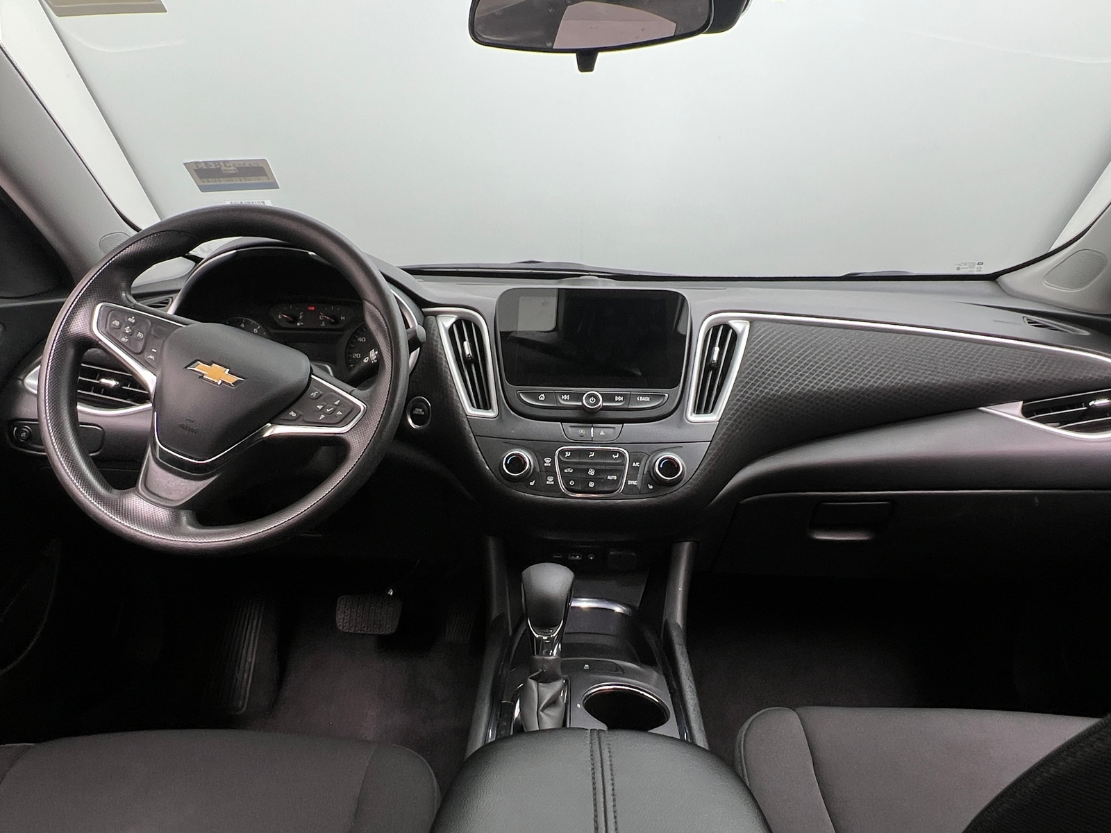 Thumbnail: 2023 Chevrolet Malibu - 3