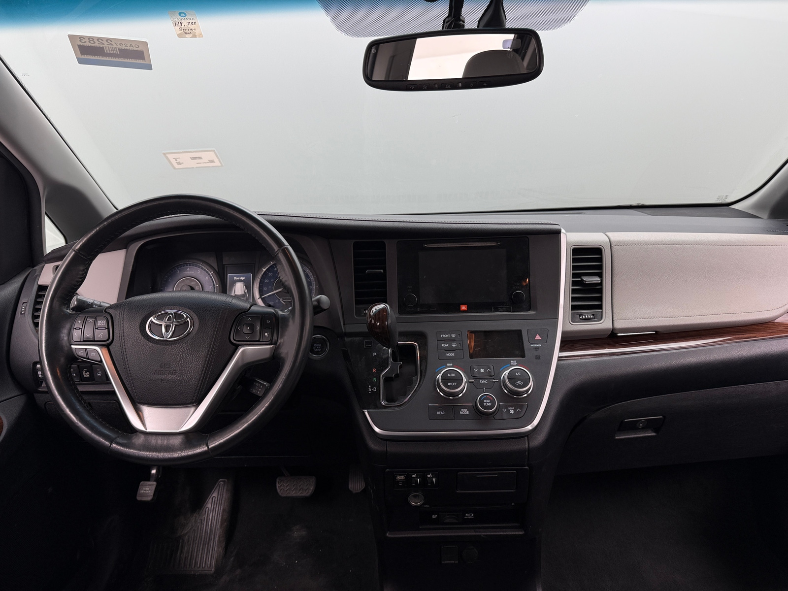 Thumbnail: 2015 Toyota Sienna - 2