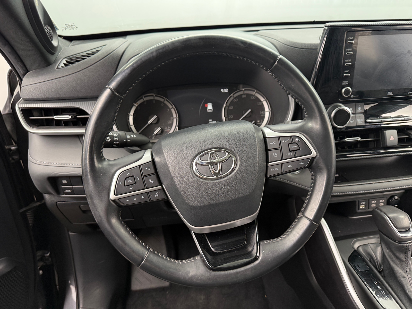 Thumbnail: 2022 Toyota Highlander - 4